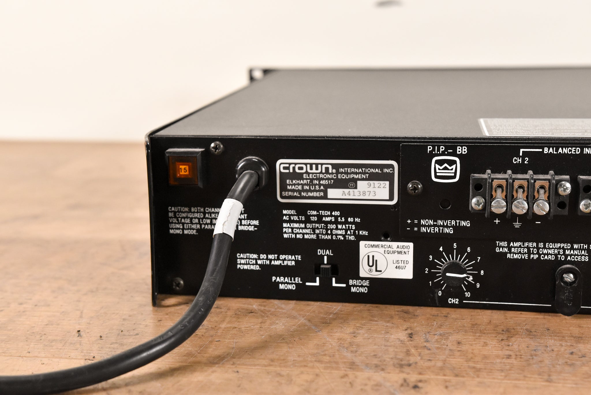 Crown Com-Tech 400 Two-Channel Power Amplifier CG00XGT Crown Com-Tech 400 Two-Channel Power Amplifier CG00XGT