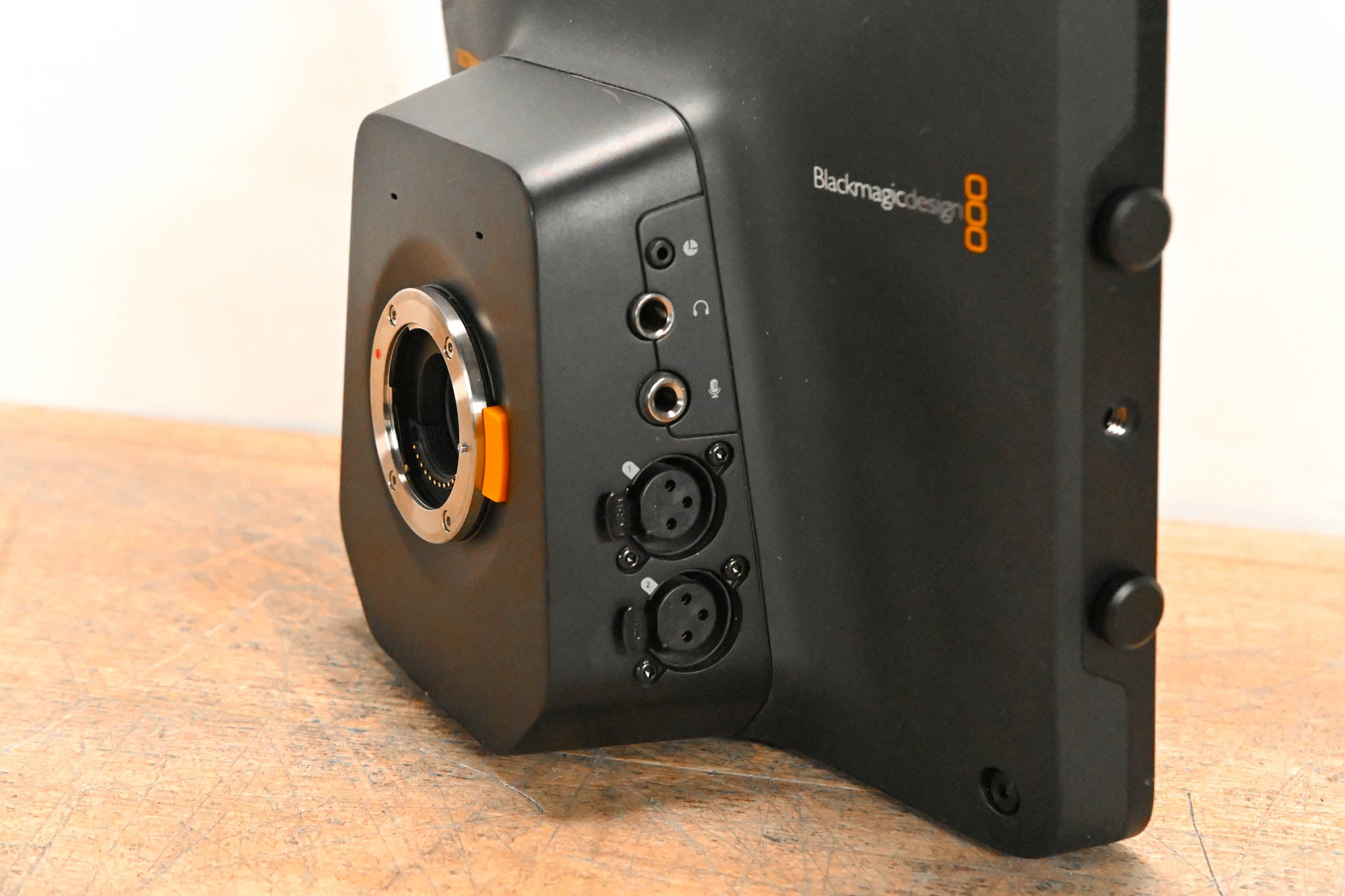Blackmagic Design Studio Camera 4K 2