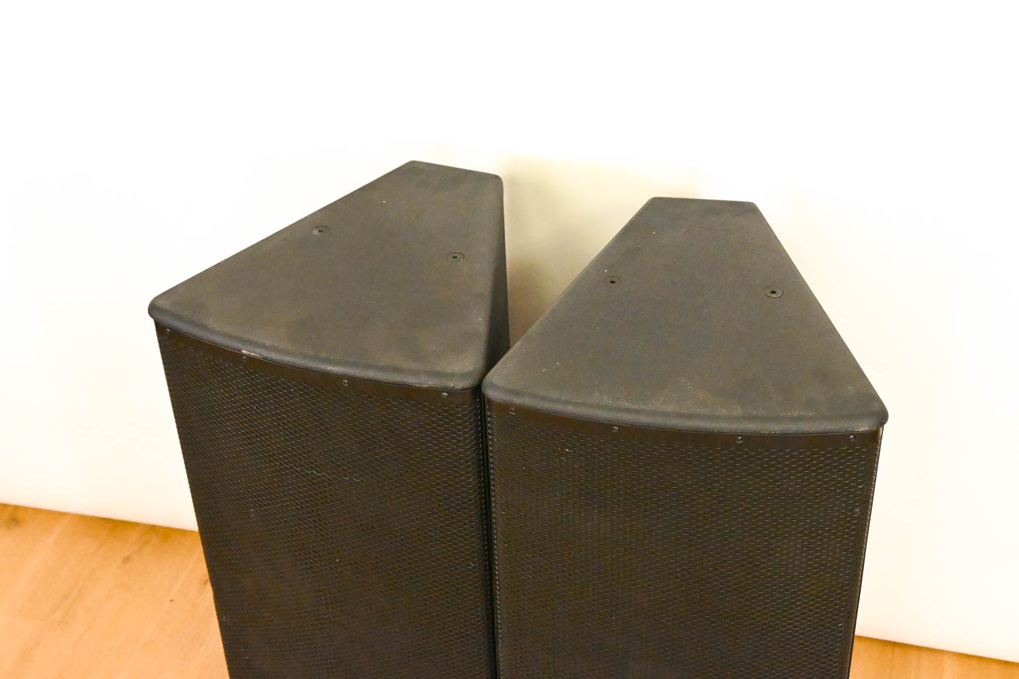 Turbosound TCS122/64-AN 12" 2-Way Powered Loudspeaker (PAIR)