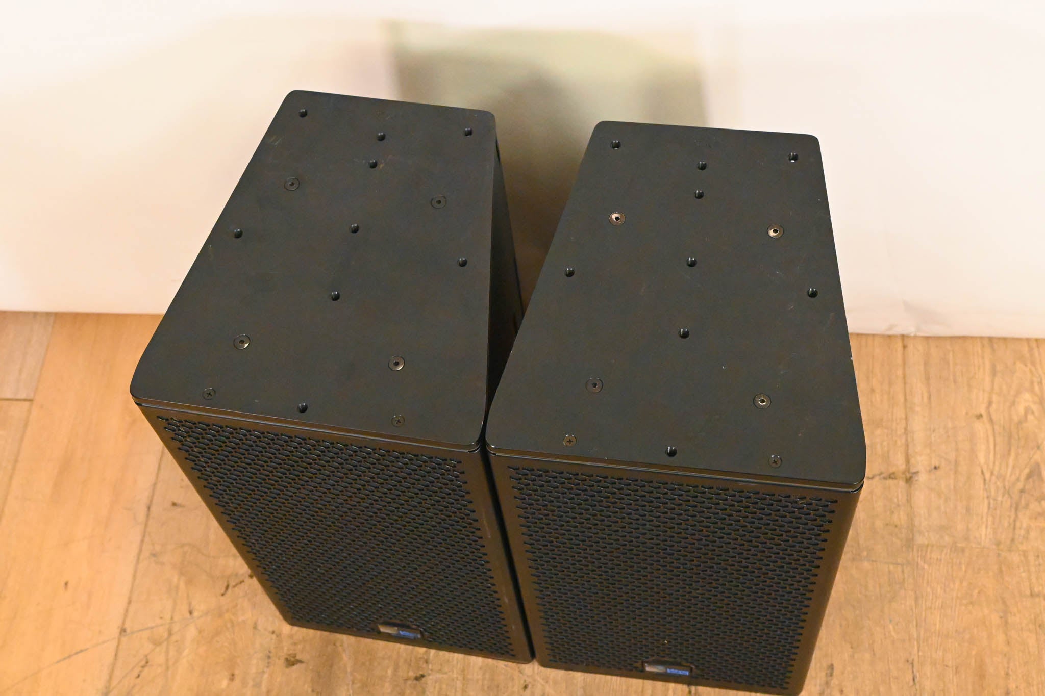 Meyer Sound UPJ-1P Compact VariO Loudspeaker (PAIR)