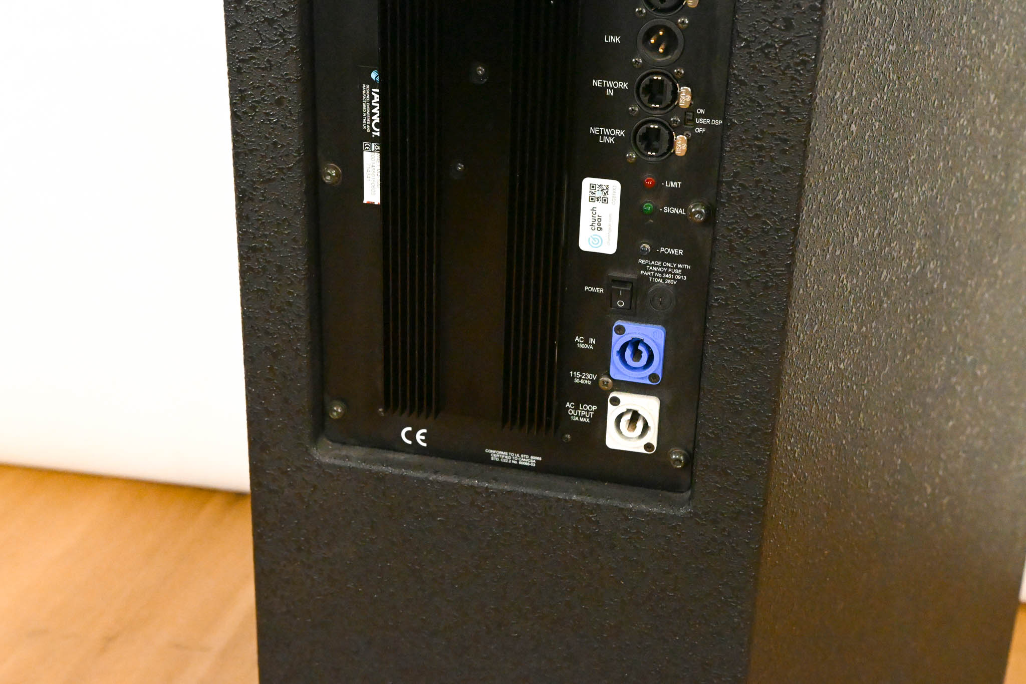 Tannoy VQNET-100 Dual 12" 1600W 3-Way Powered Loudspeaker