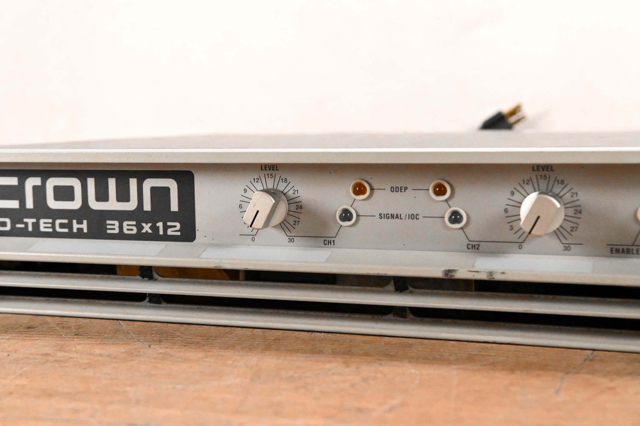 Crown Macro-Tech 36x12 2-Channel Power Amplifier
