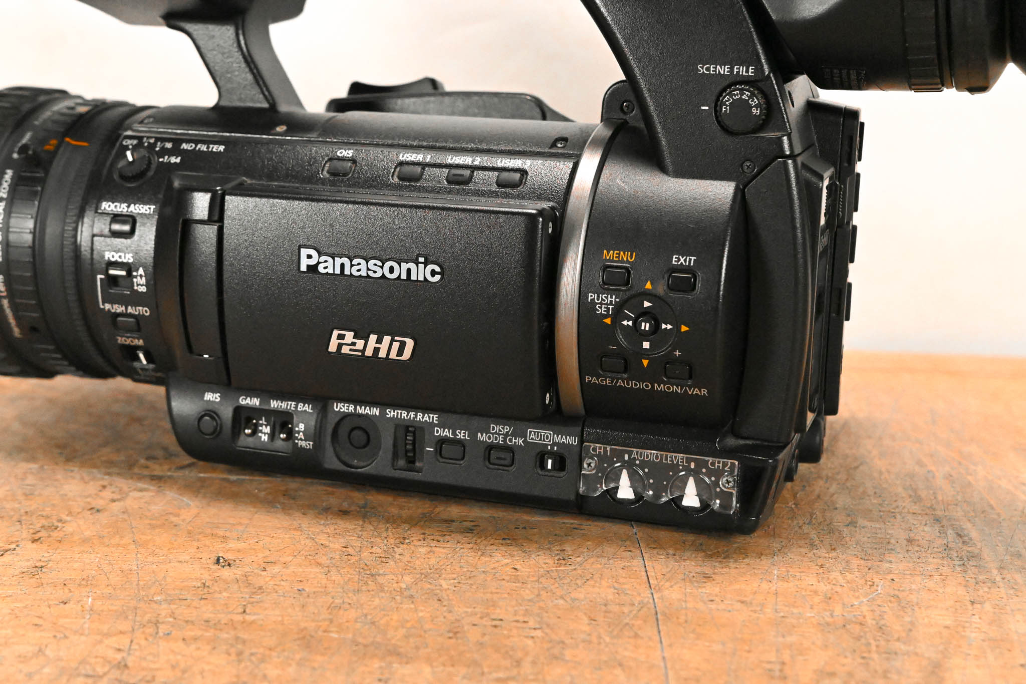 Panasonic AG-HPX255P P2 HD Handheld Camcorder