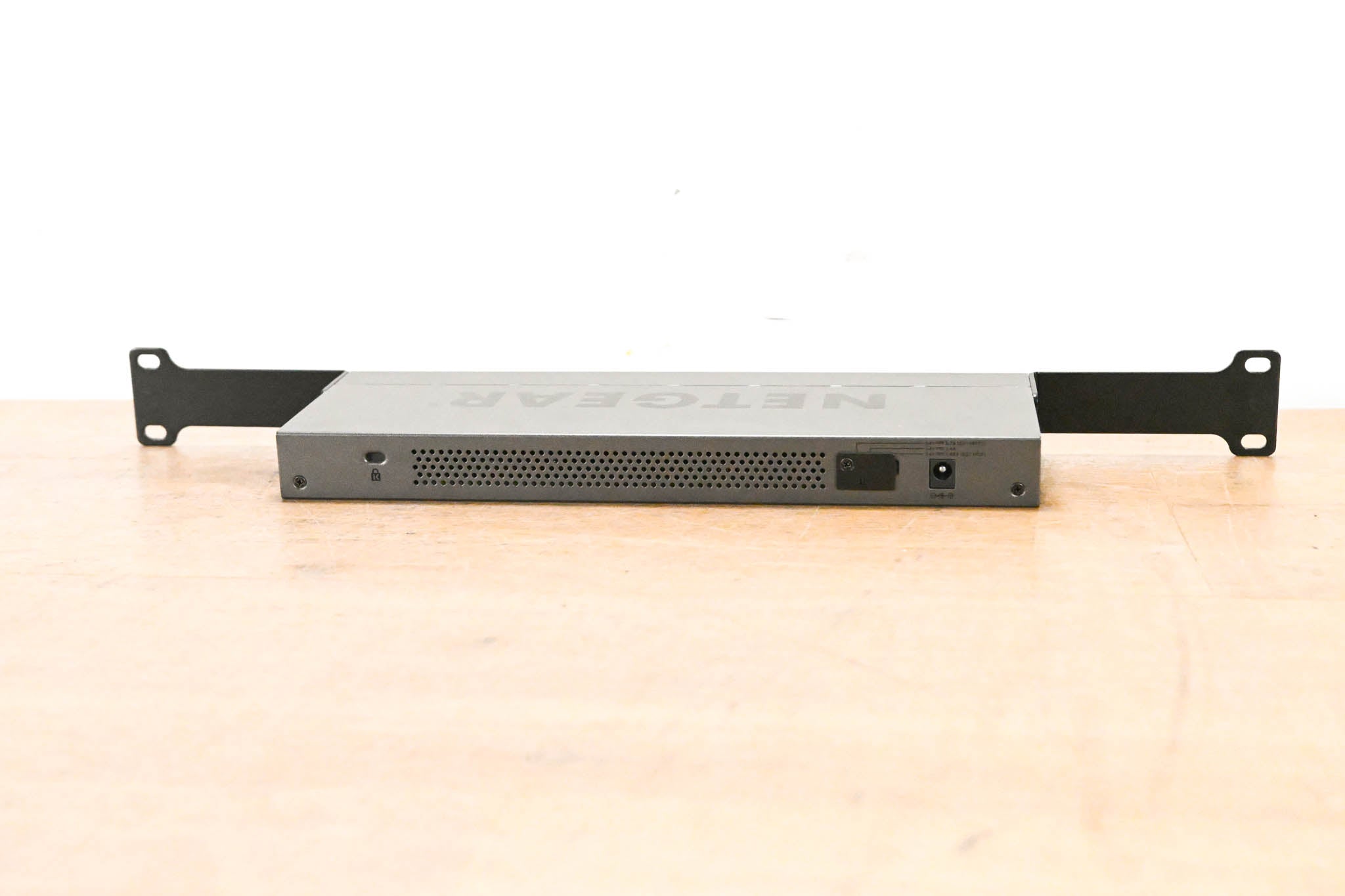 NETGEAR GS116PP 16-Port Gigabit PoE+ Compliant Unmanaged Switch