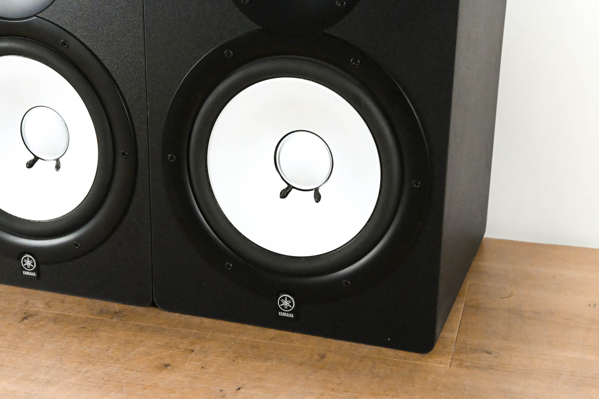 Yamaha HS80M Powered Studio Monitor Speaker (PAIR)