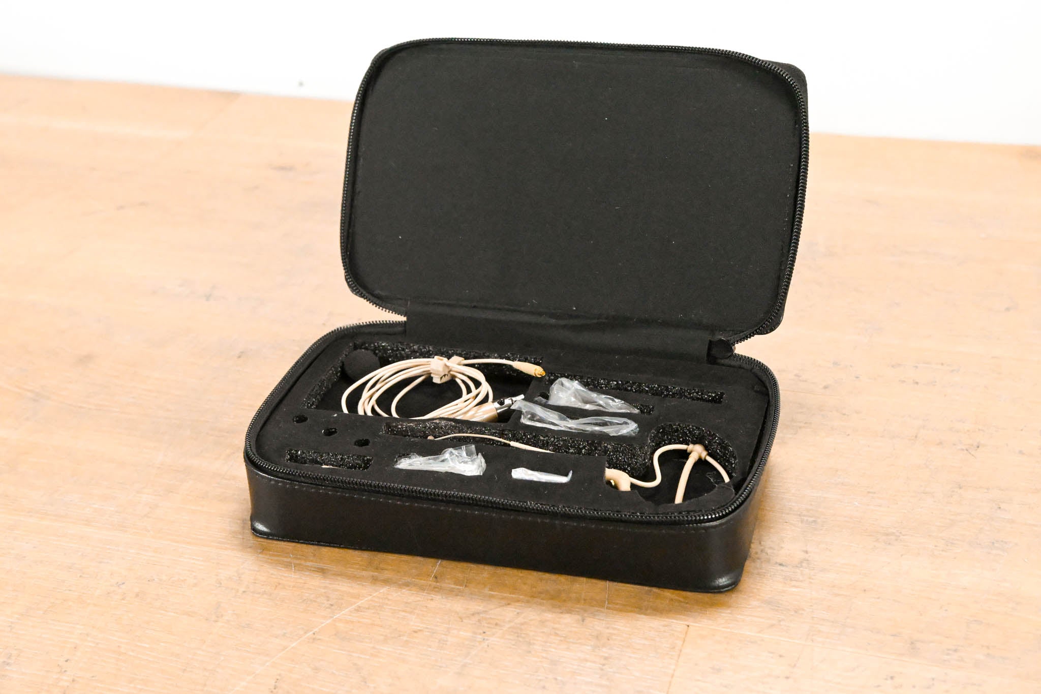 Samson SE10 Earset Microphone with Condenser Capsule & Accessories