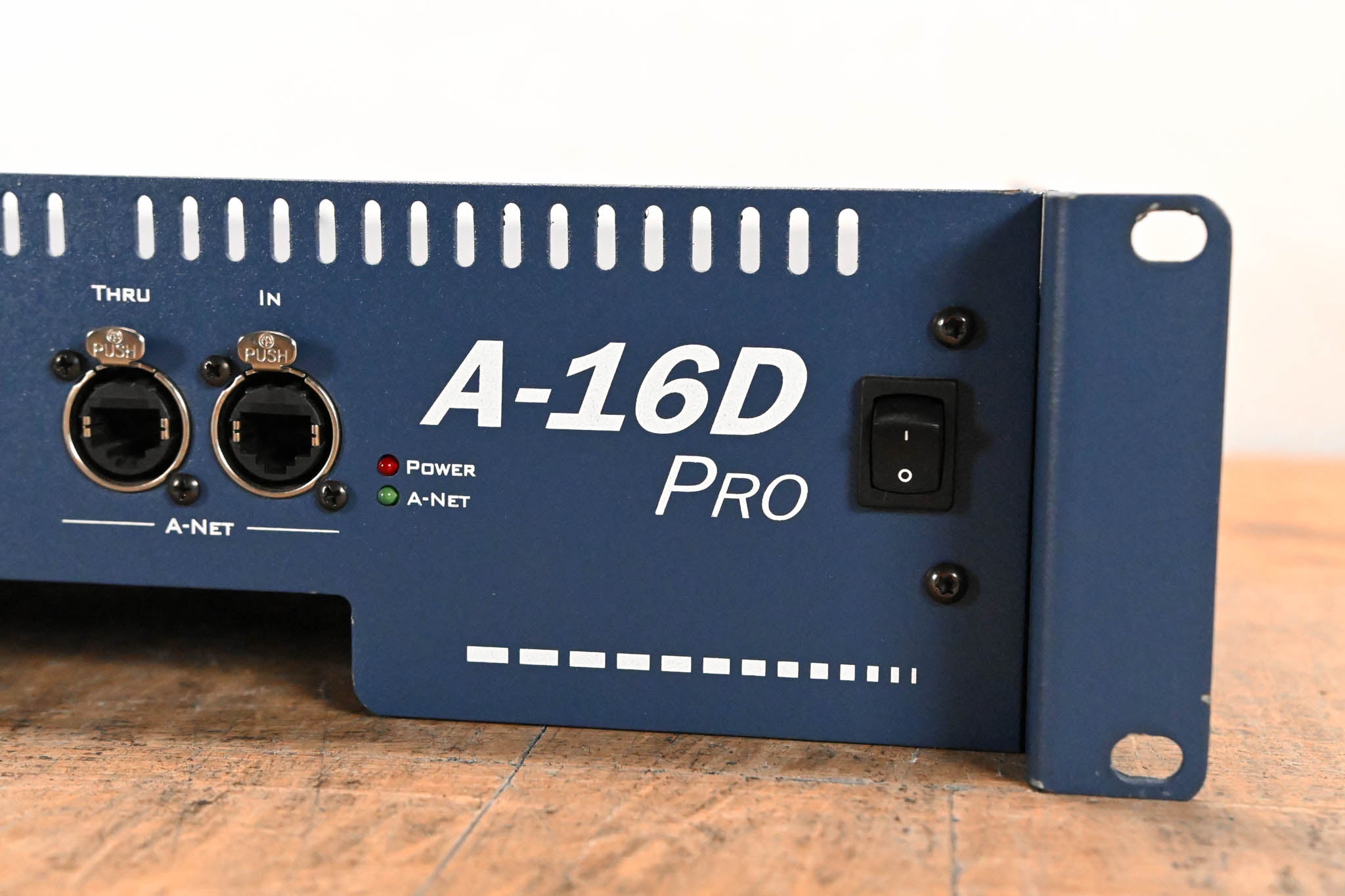 Aviom A-16D Pro A-Net Distributor
