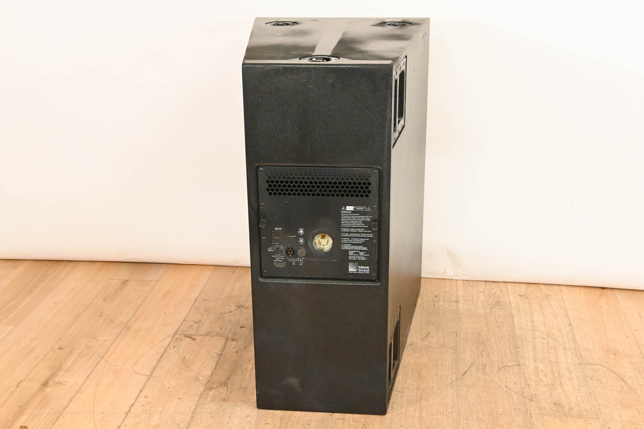 Meyer Sound DS-4P Self-Powered Mid-Bass Reinforcement Loudspeaker