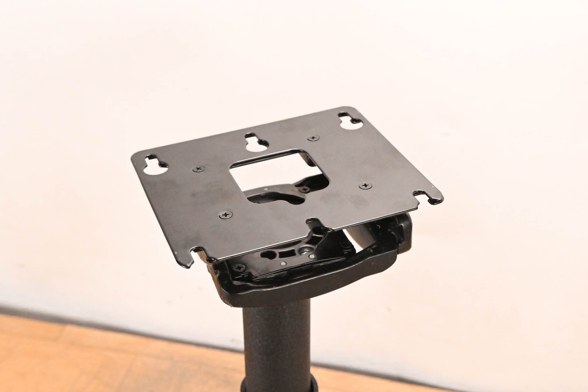 Chief RPMA000 Projector Mount System w/ CMS009012 Column & CMA345 Plate