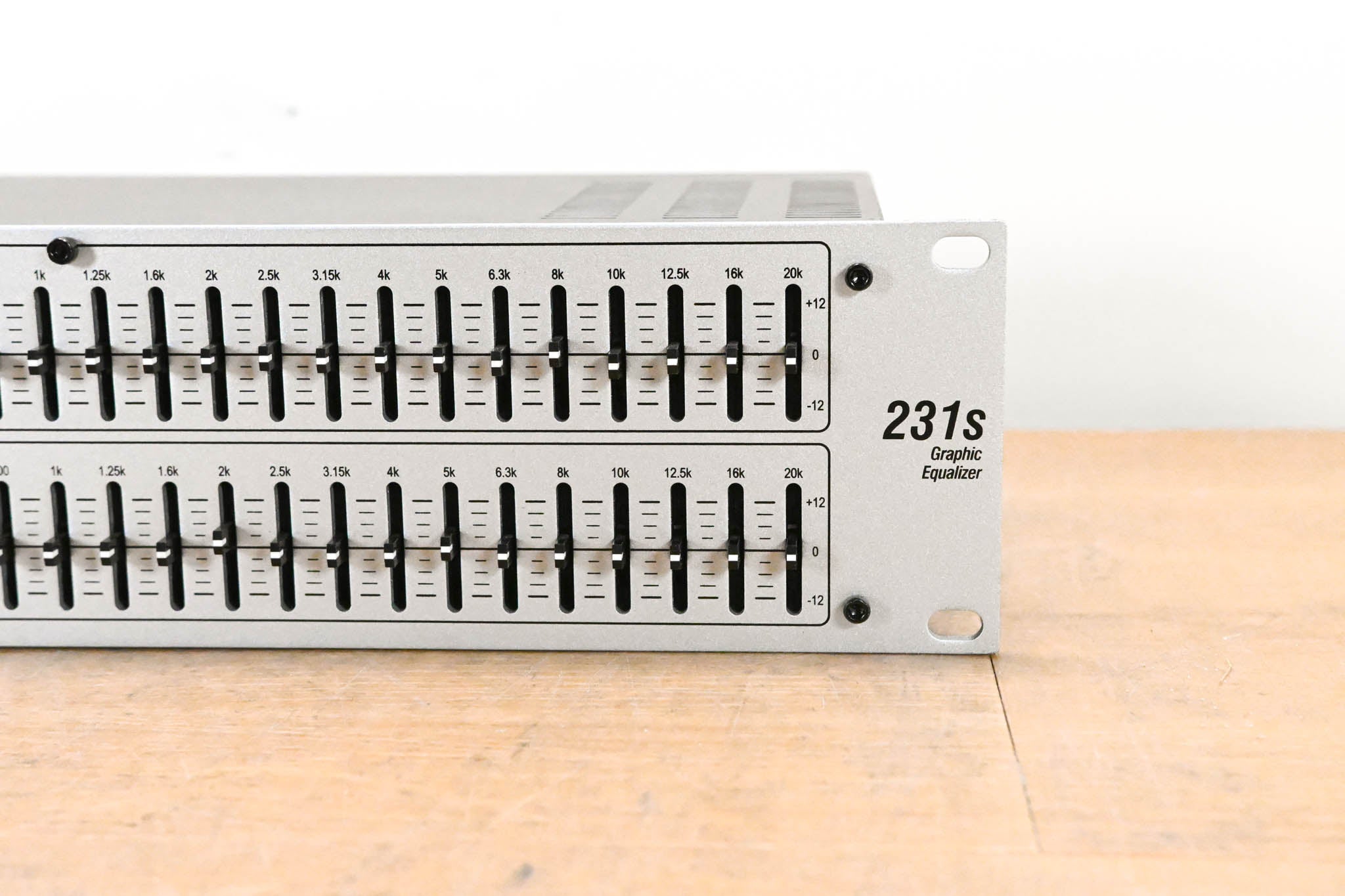 dbx 231s Two-Channel 31-Band Equalizer