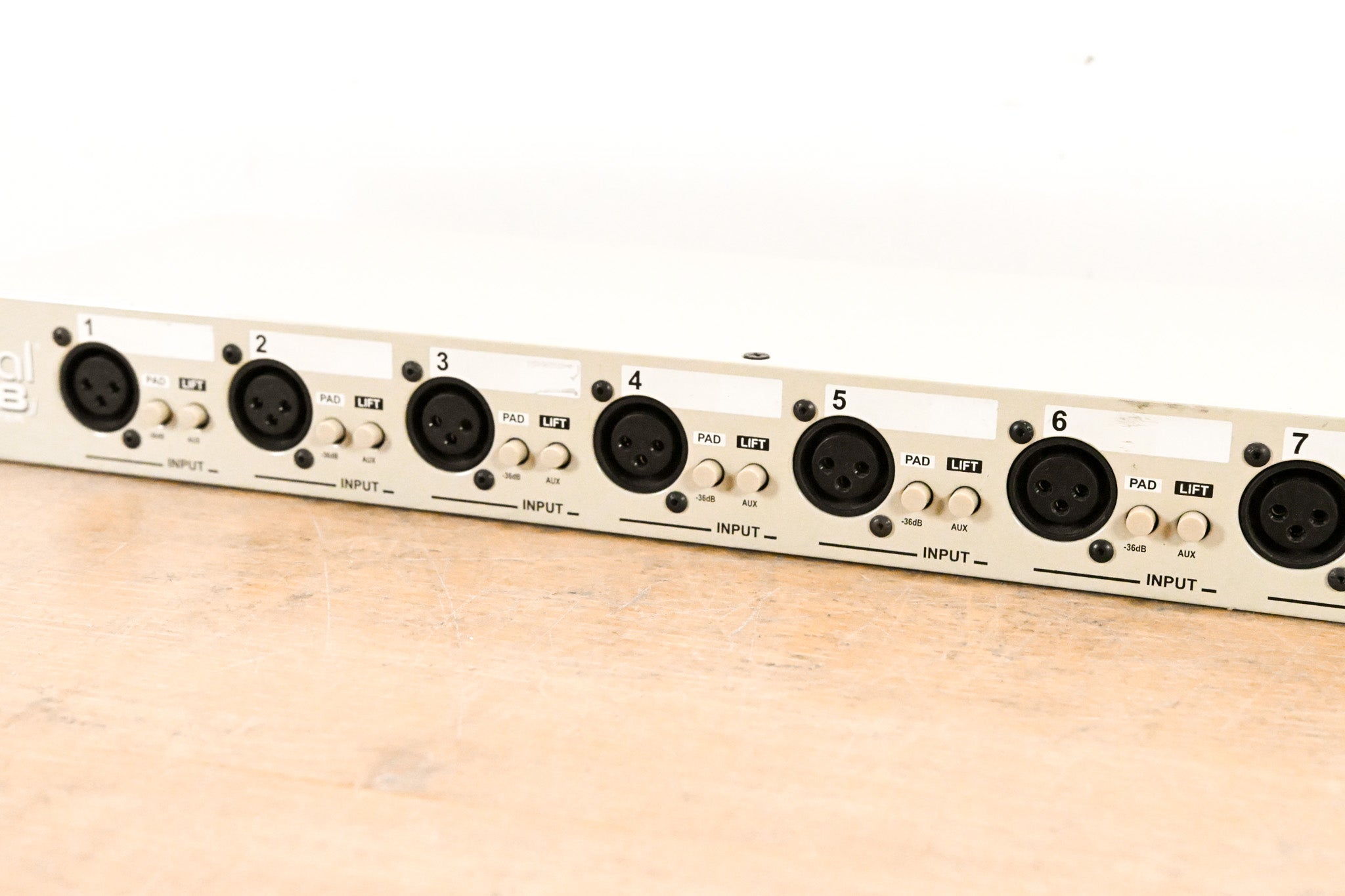 Radial Engineering OX8-j Jensen-Equipped 8-Channel Microphone Splitter