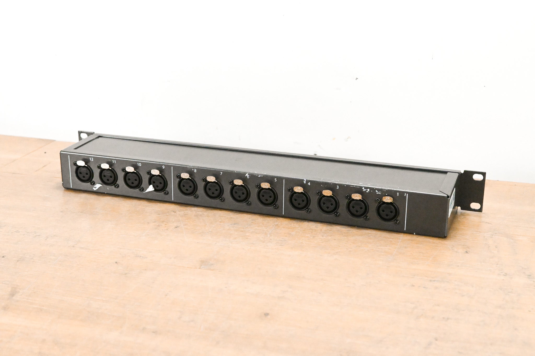 Hosa PDR-369 XLR3F to XLR3M Patch Bay