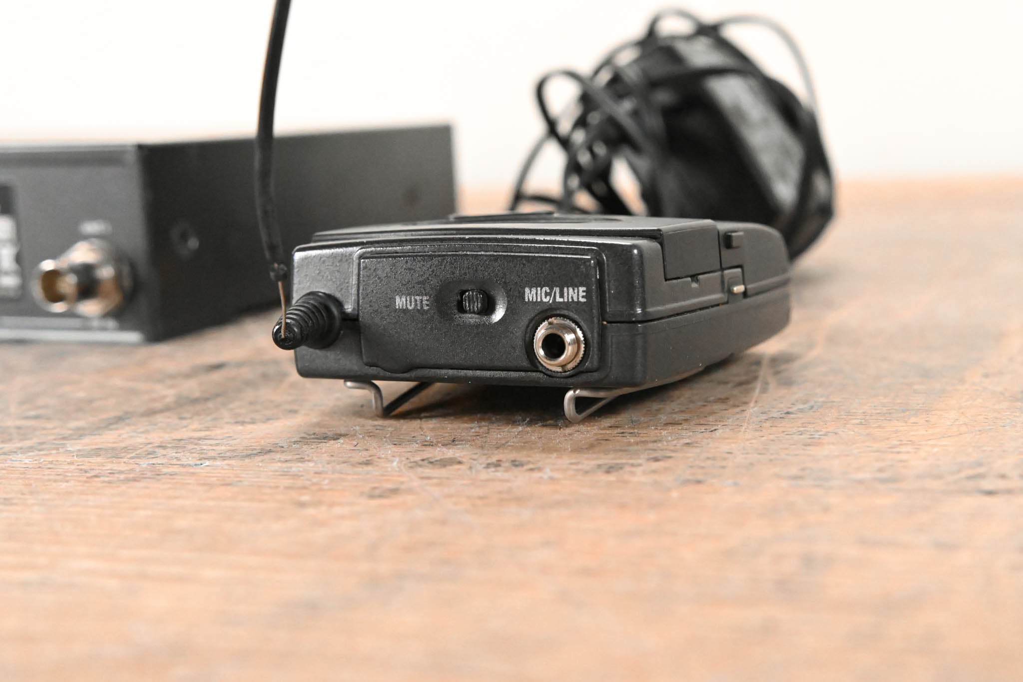 Sennheiser ew 100 G3 Bodypack Wireless System - B2 Range: 626-662 MHz