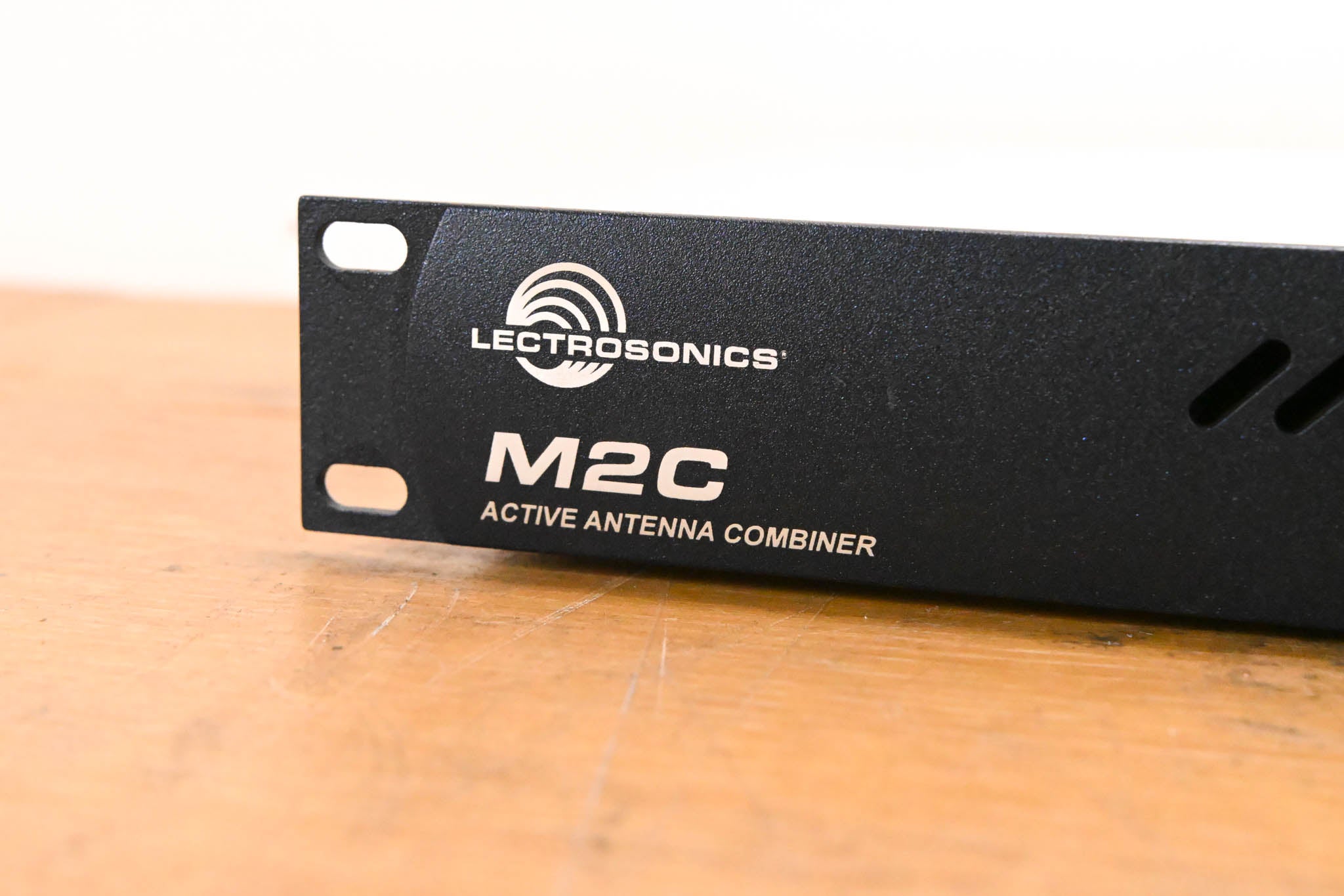 Lectrosonics M2C Active Antenna Combiner - 470-615 MHz
