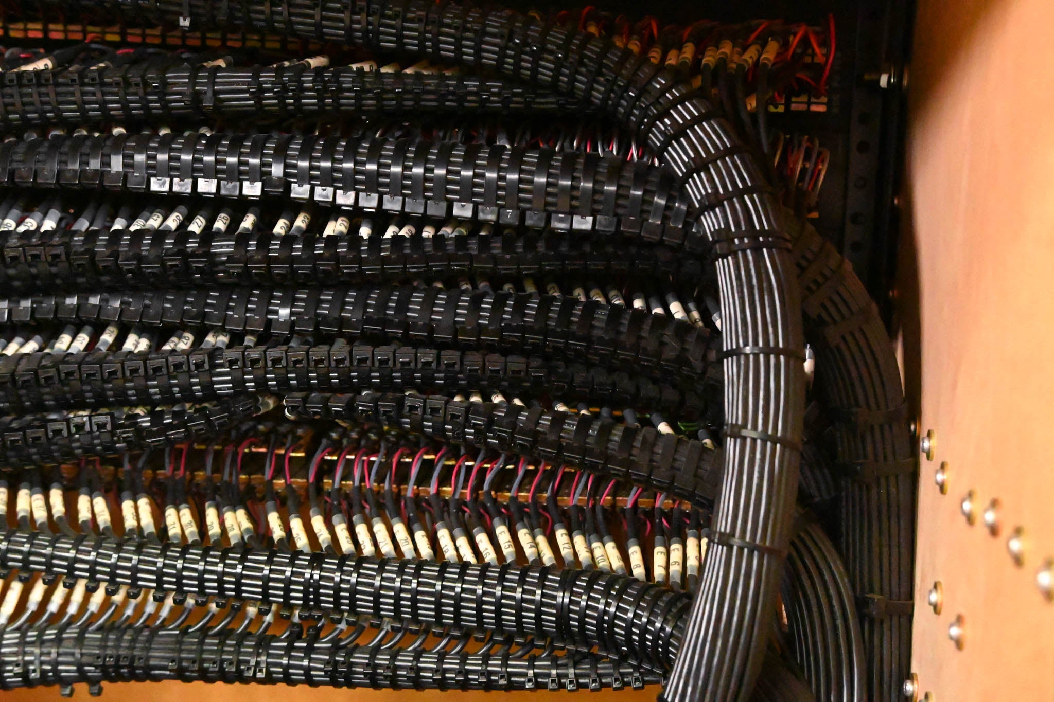 ADC 5x 96-Point TT Patchbay Rack w/ Elco I/O – 16U Rolling Case