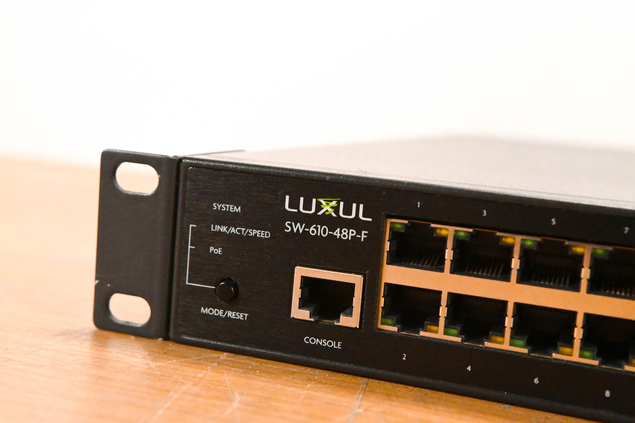 Luxul SW-610-48P-F 48-Port Gb PoE+ L2 L3 Managed Switch with 4 SFP+