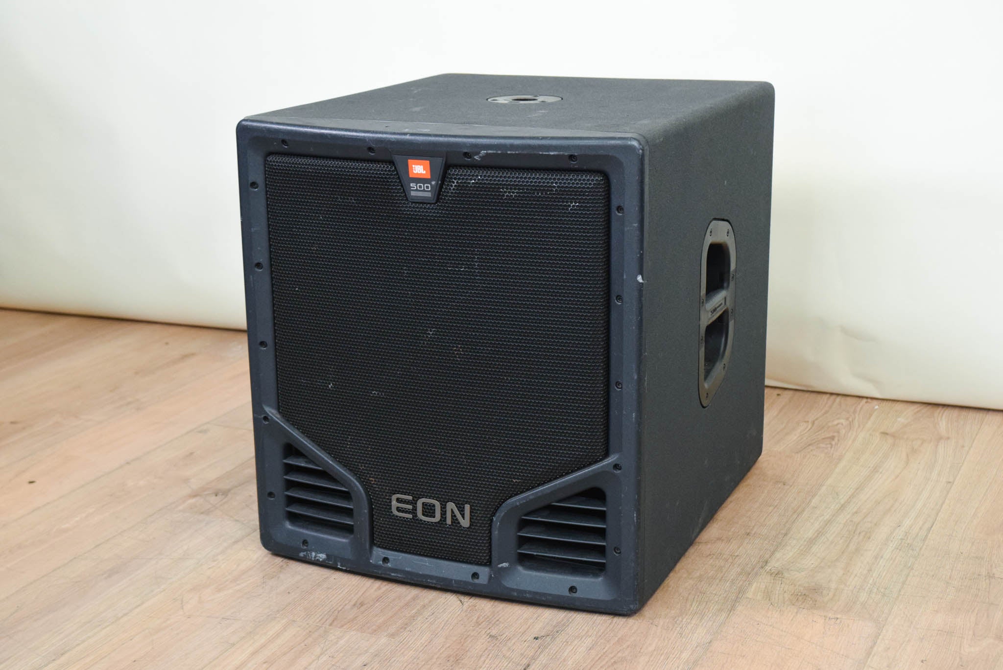 JBL EON518S Portable 18-inch Active Bass-Reflex Subwoofer