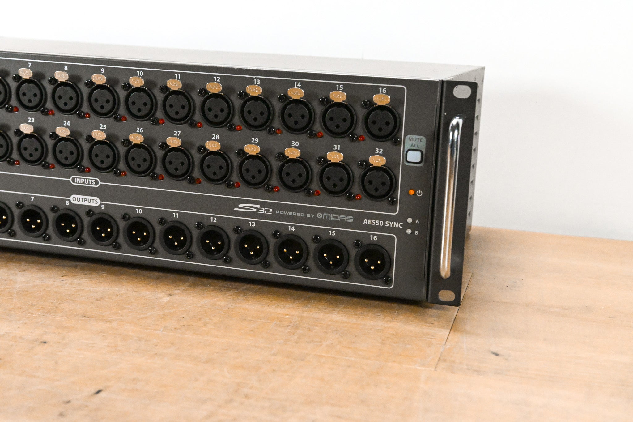 Behringer S32 32 x 16 Digital Stage Box