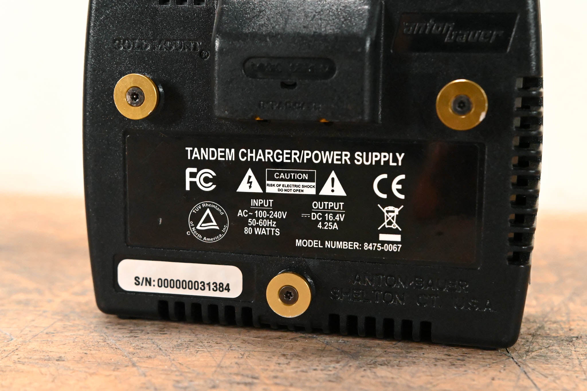 Anton Bauer Tandem-70 On-Camera AC Power/Charger
