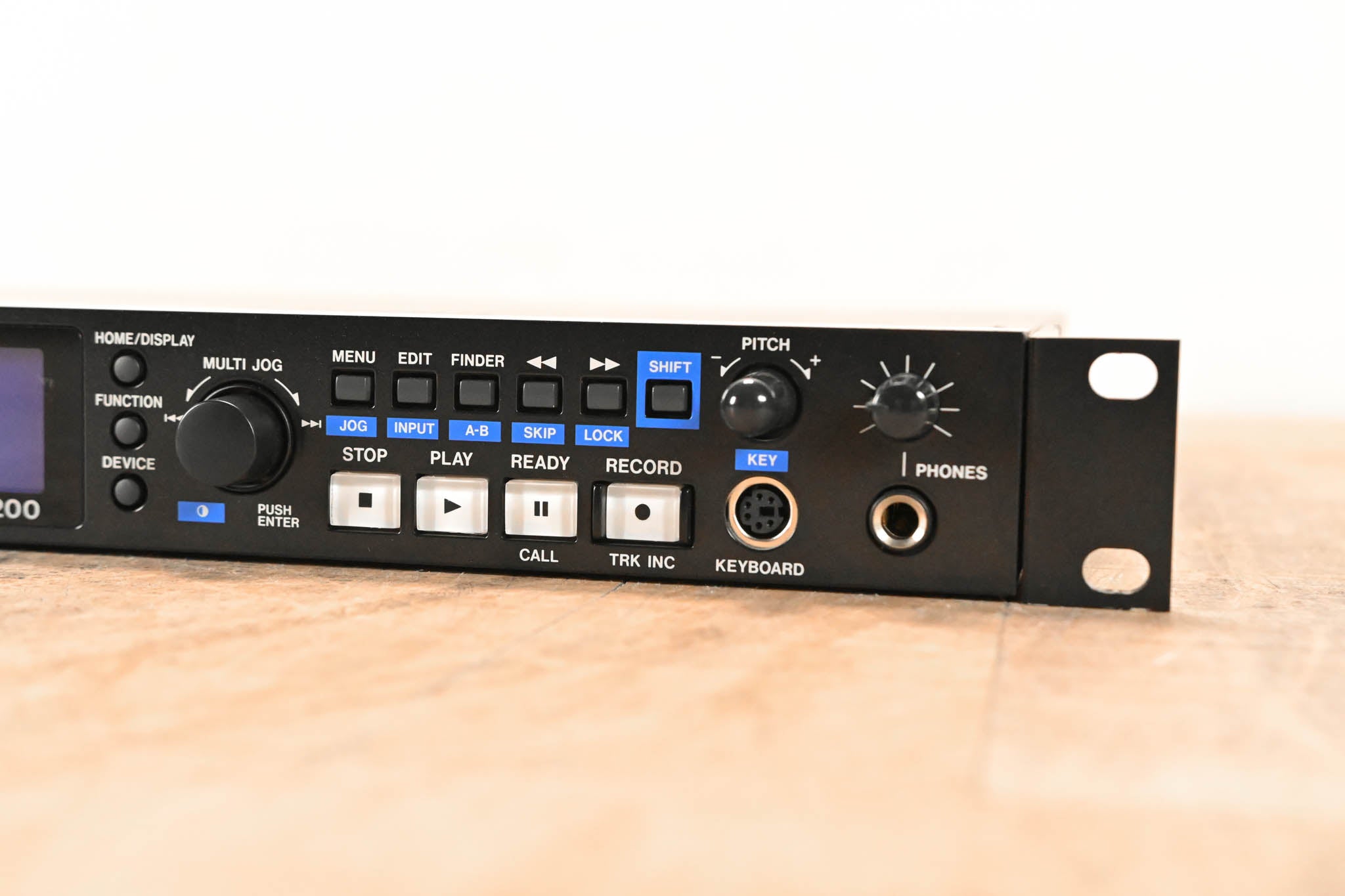 TASCAM SS-CDR200 Solid State and CD Digital Audio Recorder