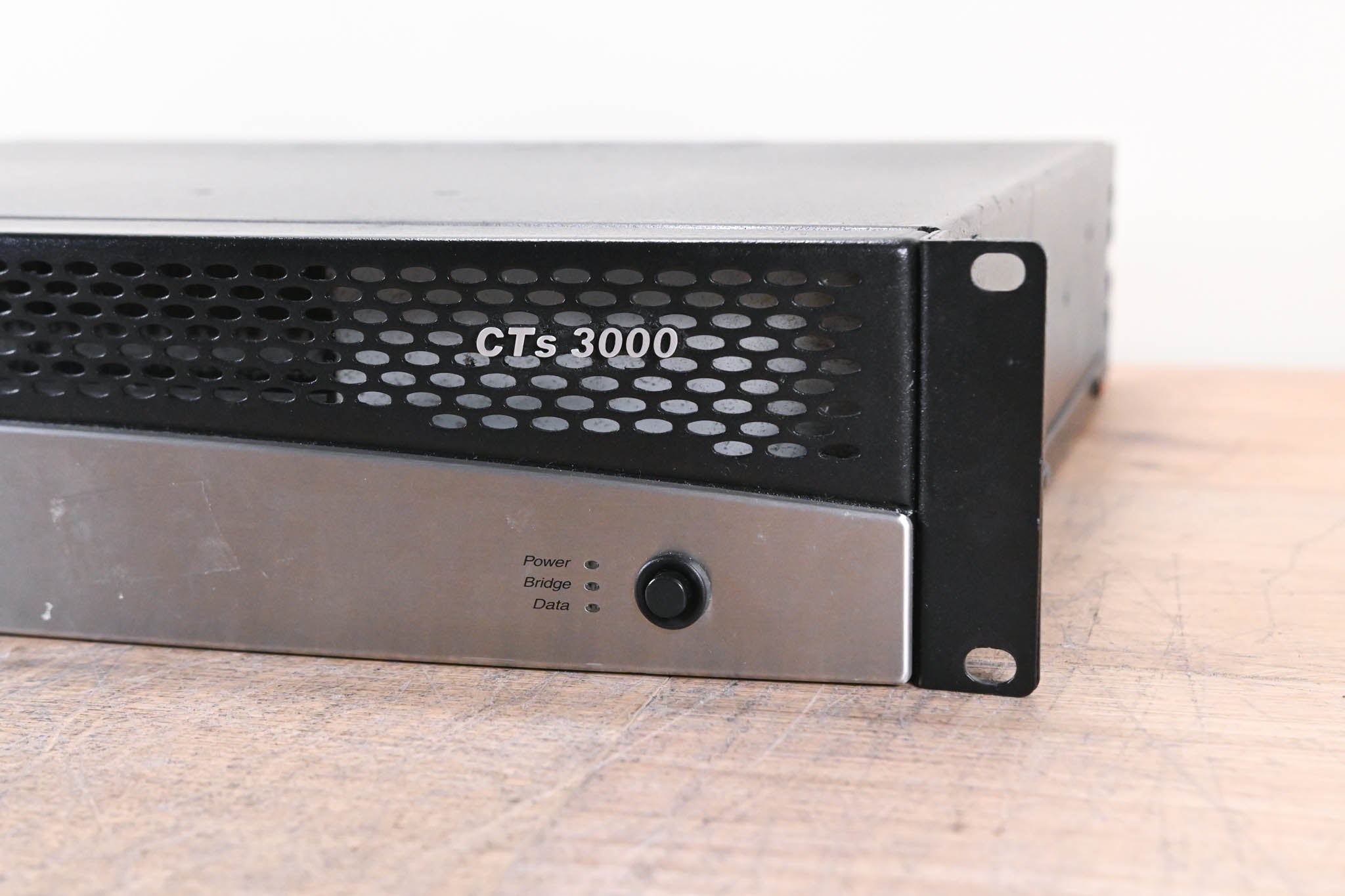 Crown CTs 3000 2-Channel Power Amplifier