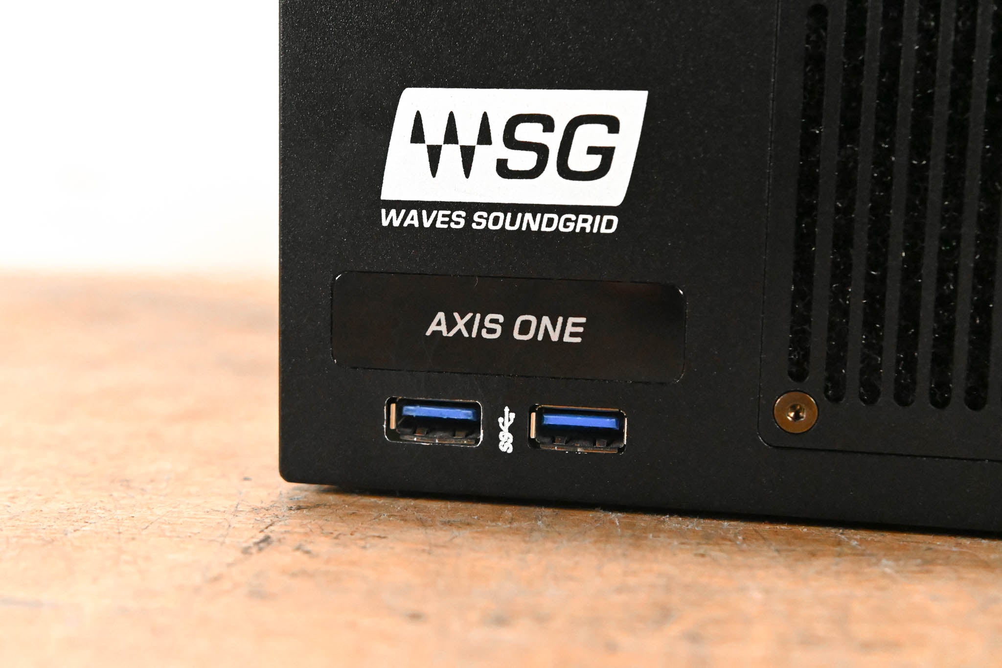 Waves SoundGrid Axis One SoundGrid Computer for Live Audio CG01SAB