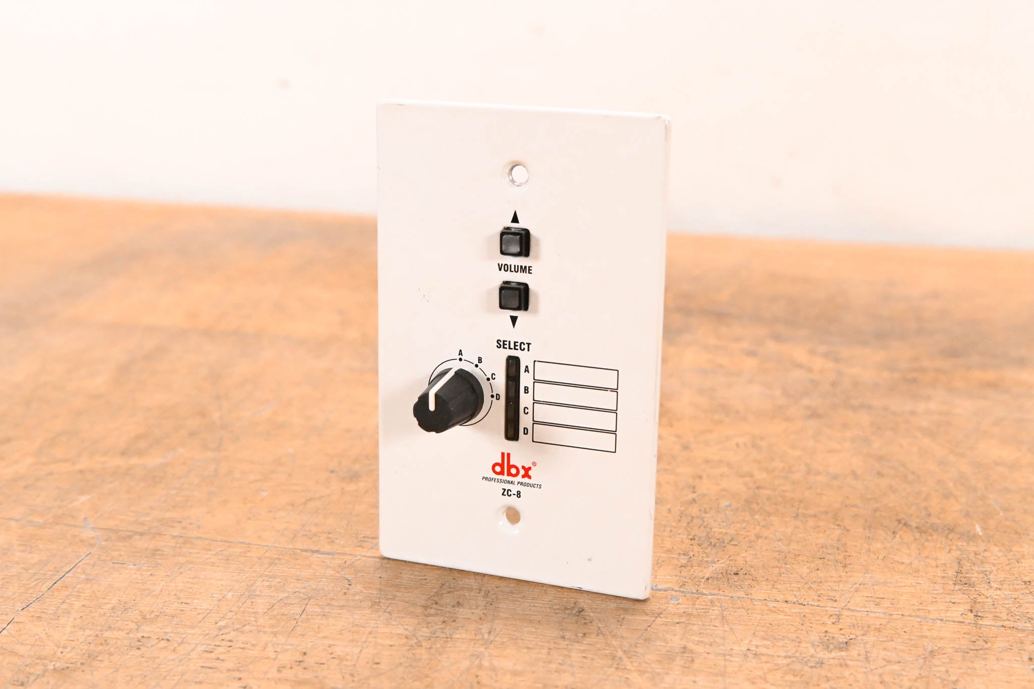 dbx ZC-8 Wall-Mounted Zone Controller