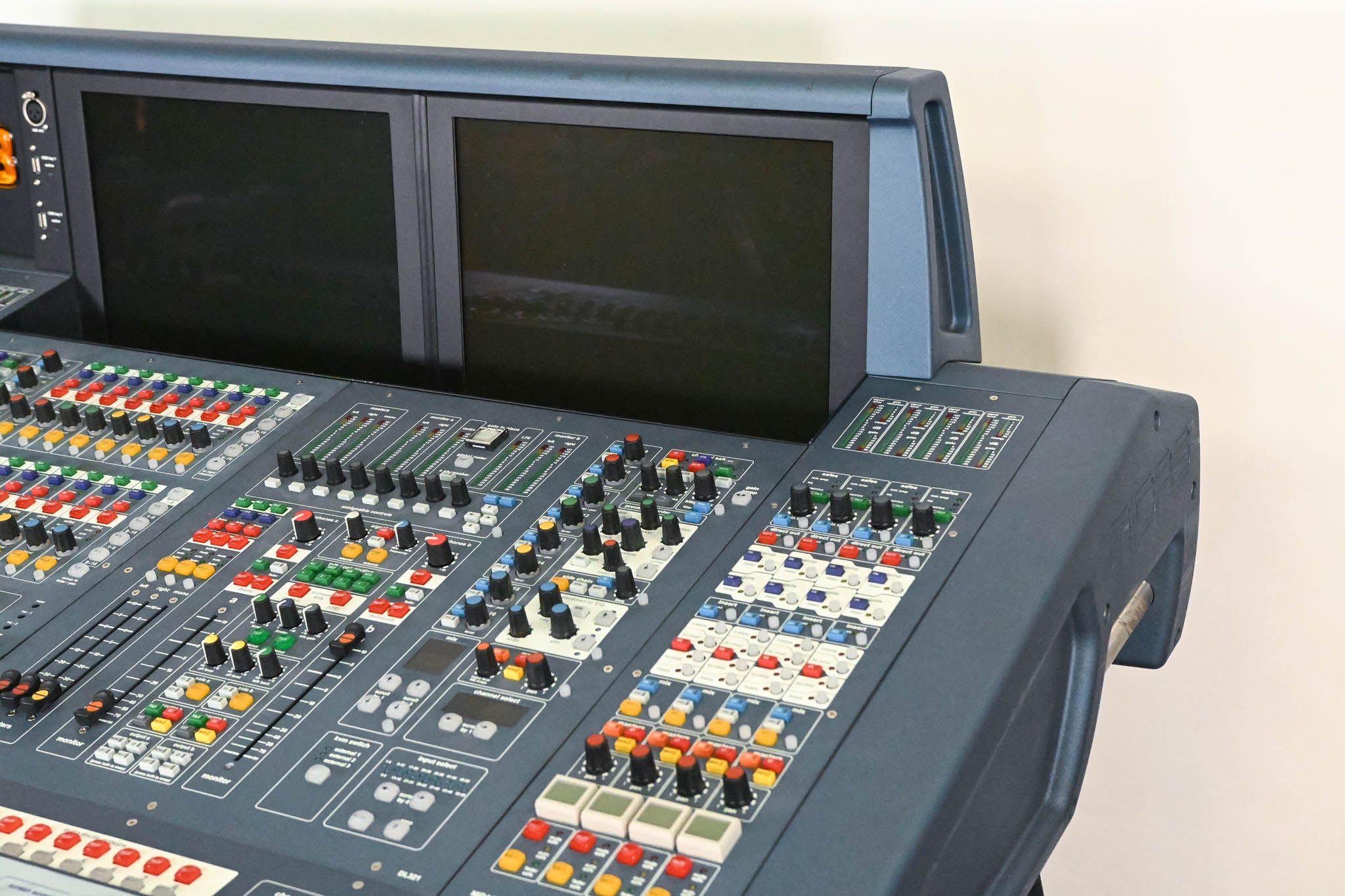 Midas PRO3 Live Audio Mixing Console