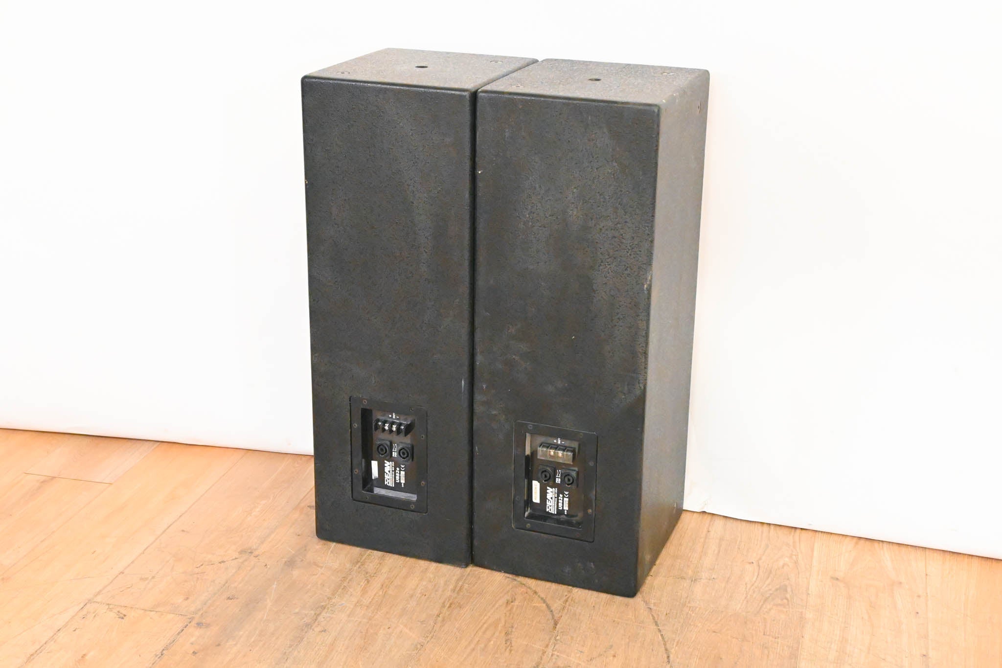 EAW UB82e 2-Way Passive Full Range Loudspeaker (PAIR)