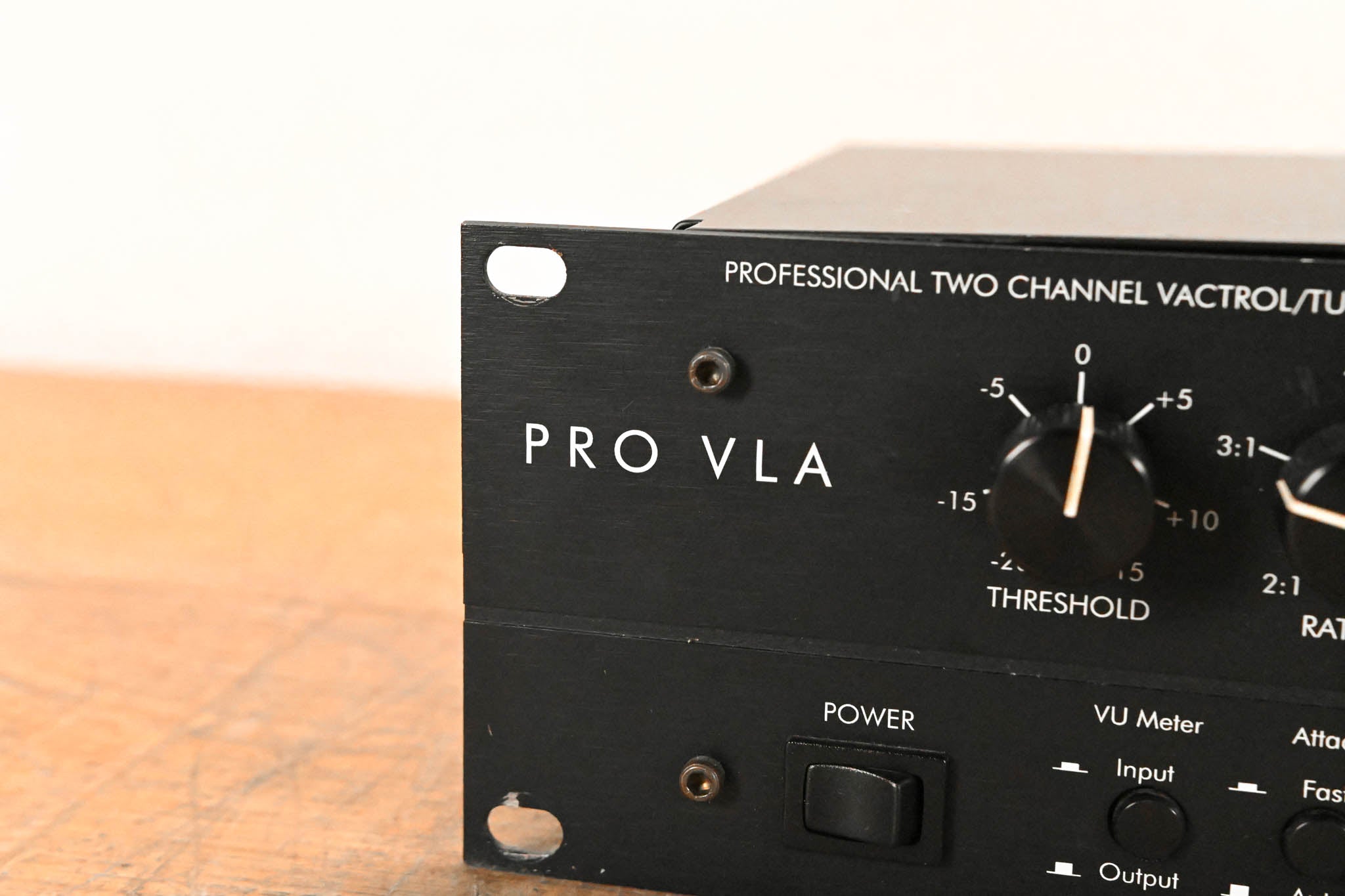 ART PRO VLA 2-Channel Vectrol-Based Compressor / Leveling Amplifier