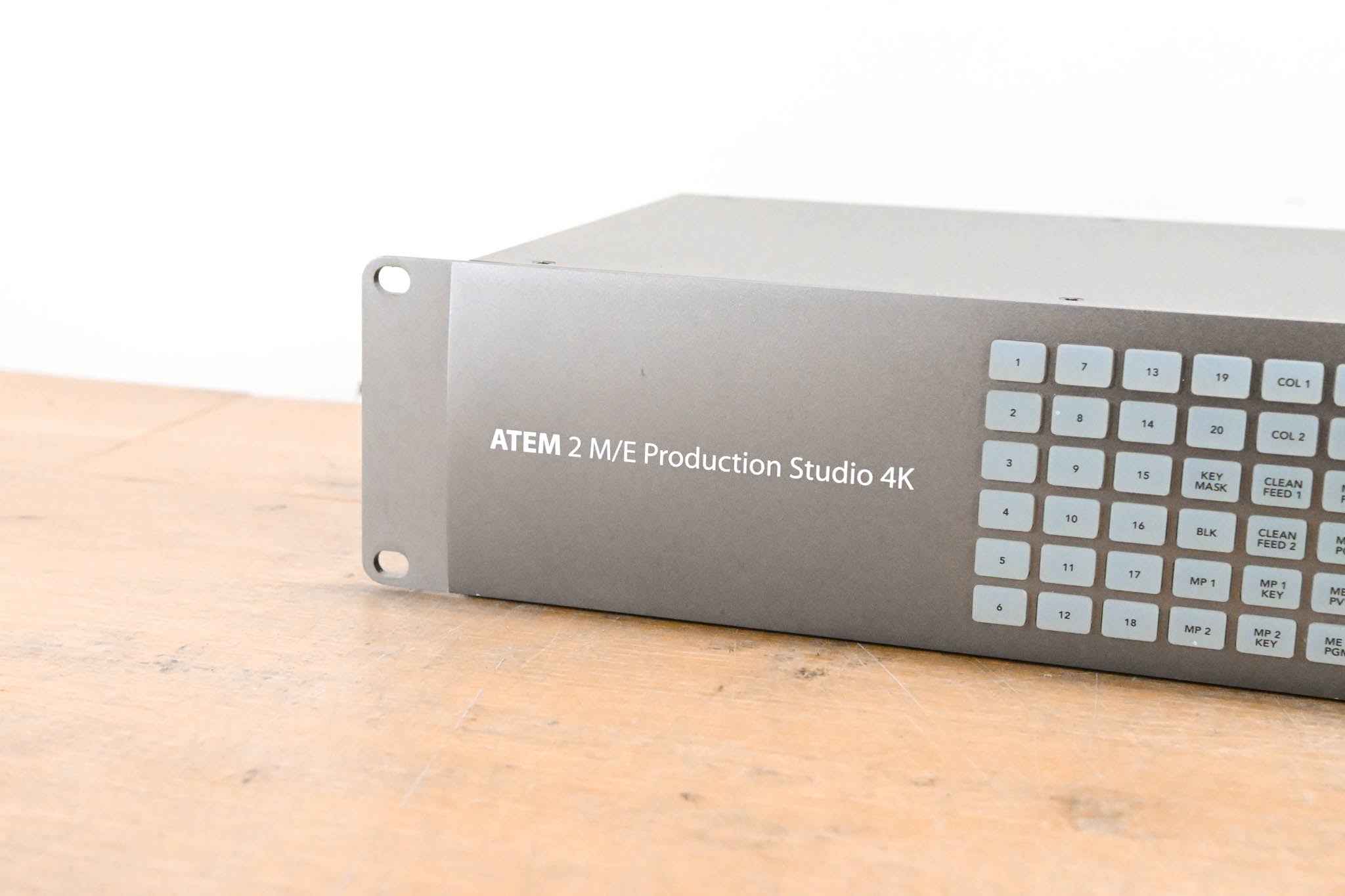 Blackmagic Design ATEM 2 M/E Production Studio 4K
