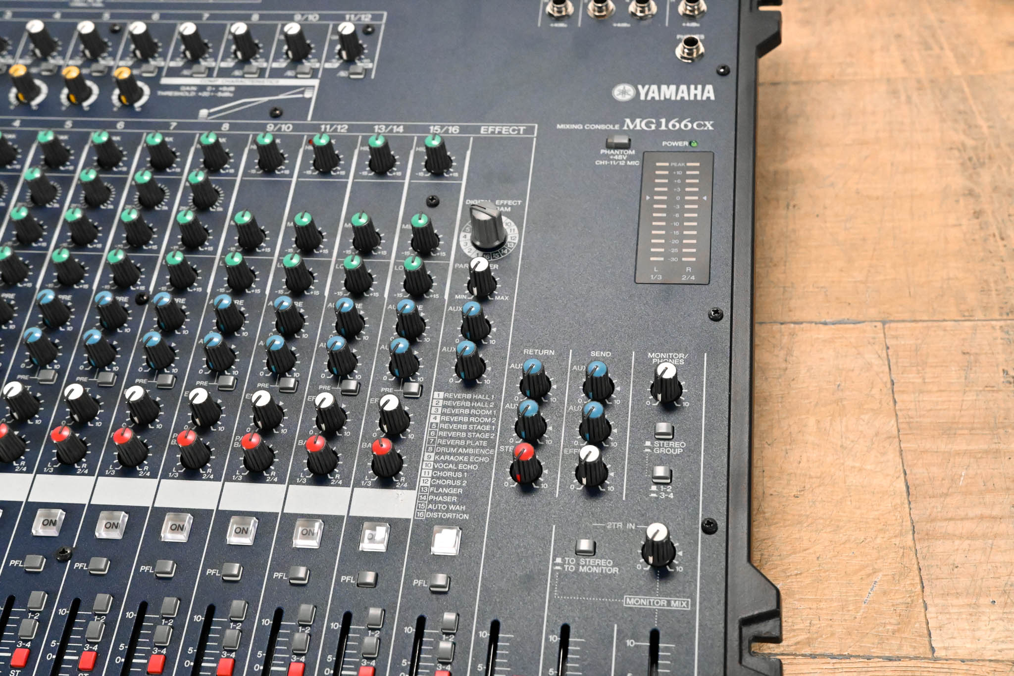 Yamaha MG166CX 16-Channel, 6-Bus Analog Mixer