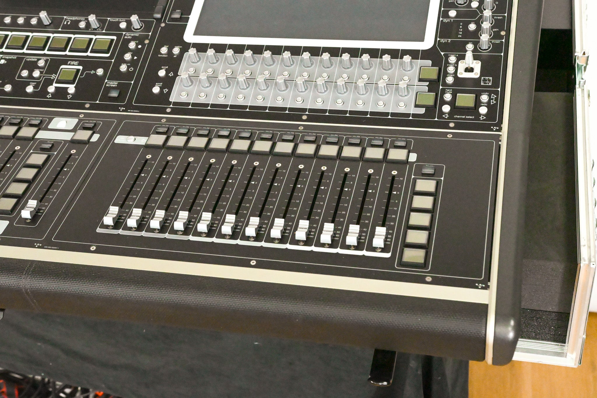 DiGiCo SD5 Digital Mixing Console w/ Waves Card, ST Optical & Road Case