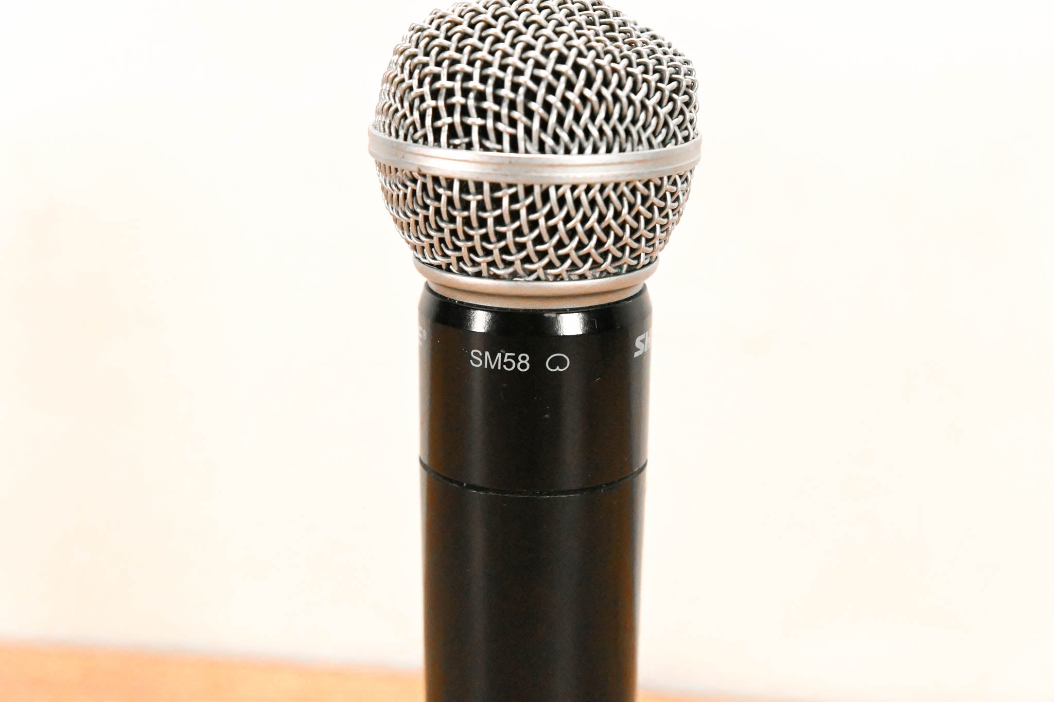 Shure ULXP24/58 Handheld Wireless System - J1 Band (NO POWER SUPPLY)