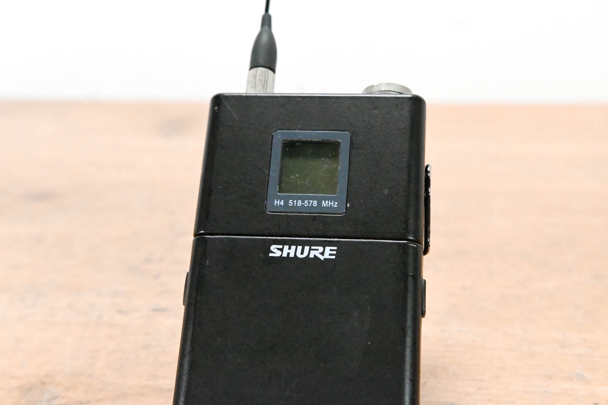 Shure UR1 Wireless Bodypack Transmitter - H4 Band: 518-578 MHz