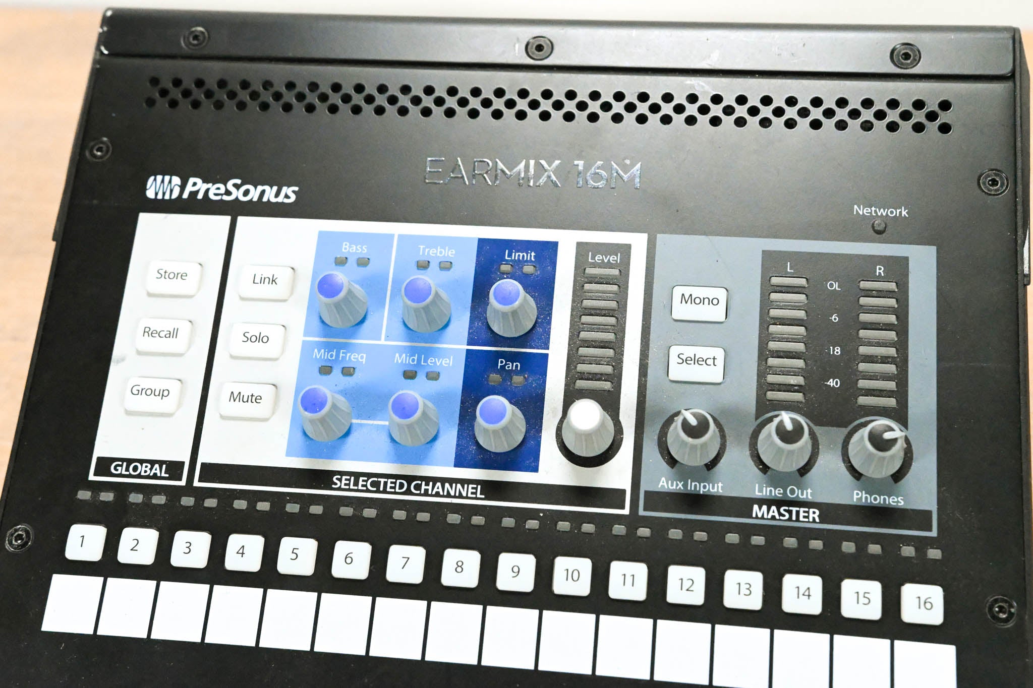 PreSonus EarMix 16M 16-Channel AVB Personal Monitor Mixer