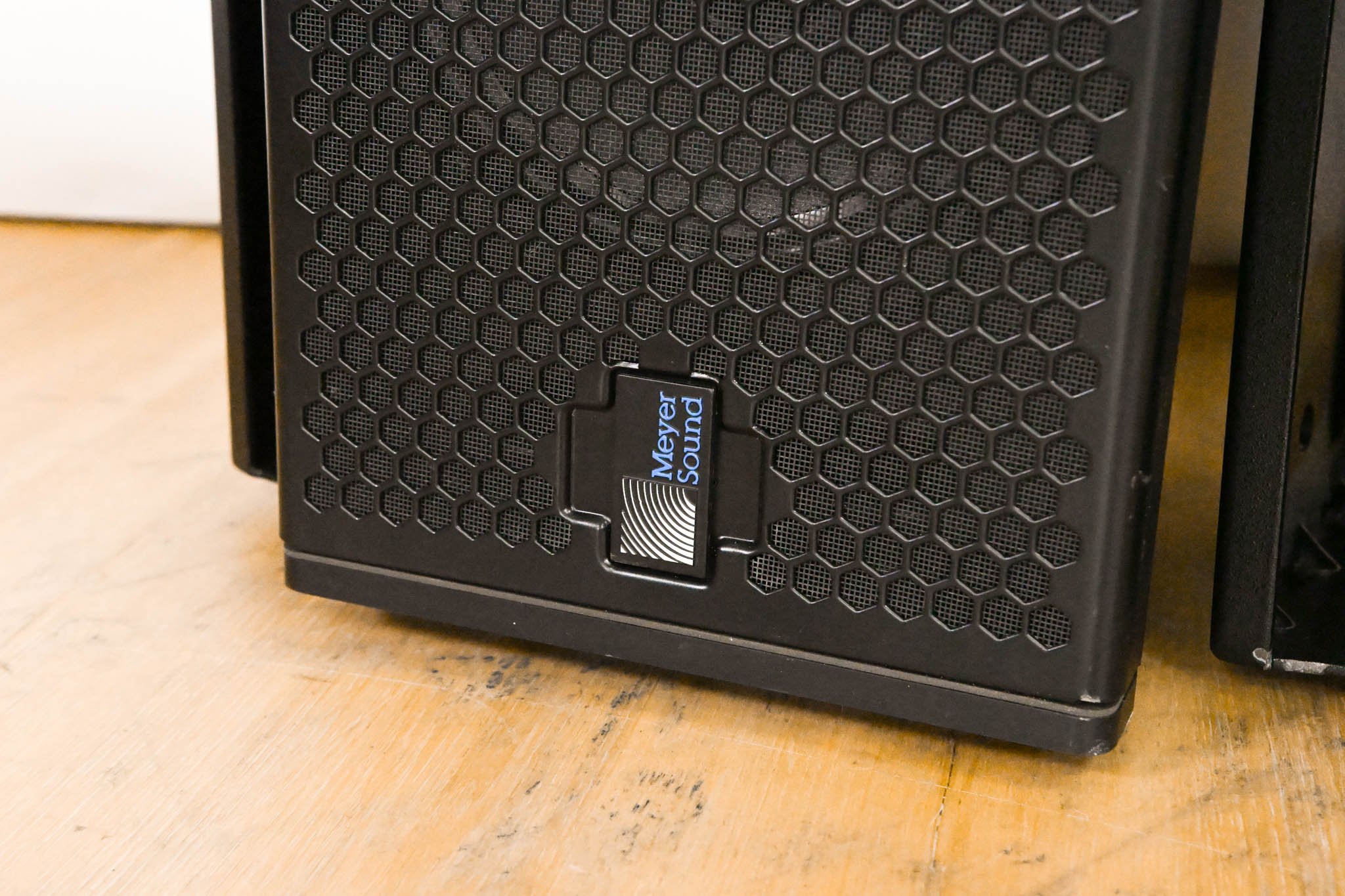 Meyer Sound UPJunior UltraCompact VariO Loudspeaker (PAIR)