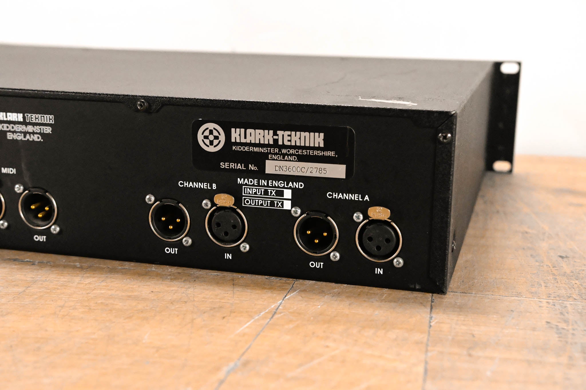 Klark Teknik DN3600 Programmable Graphic Equalizer