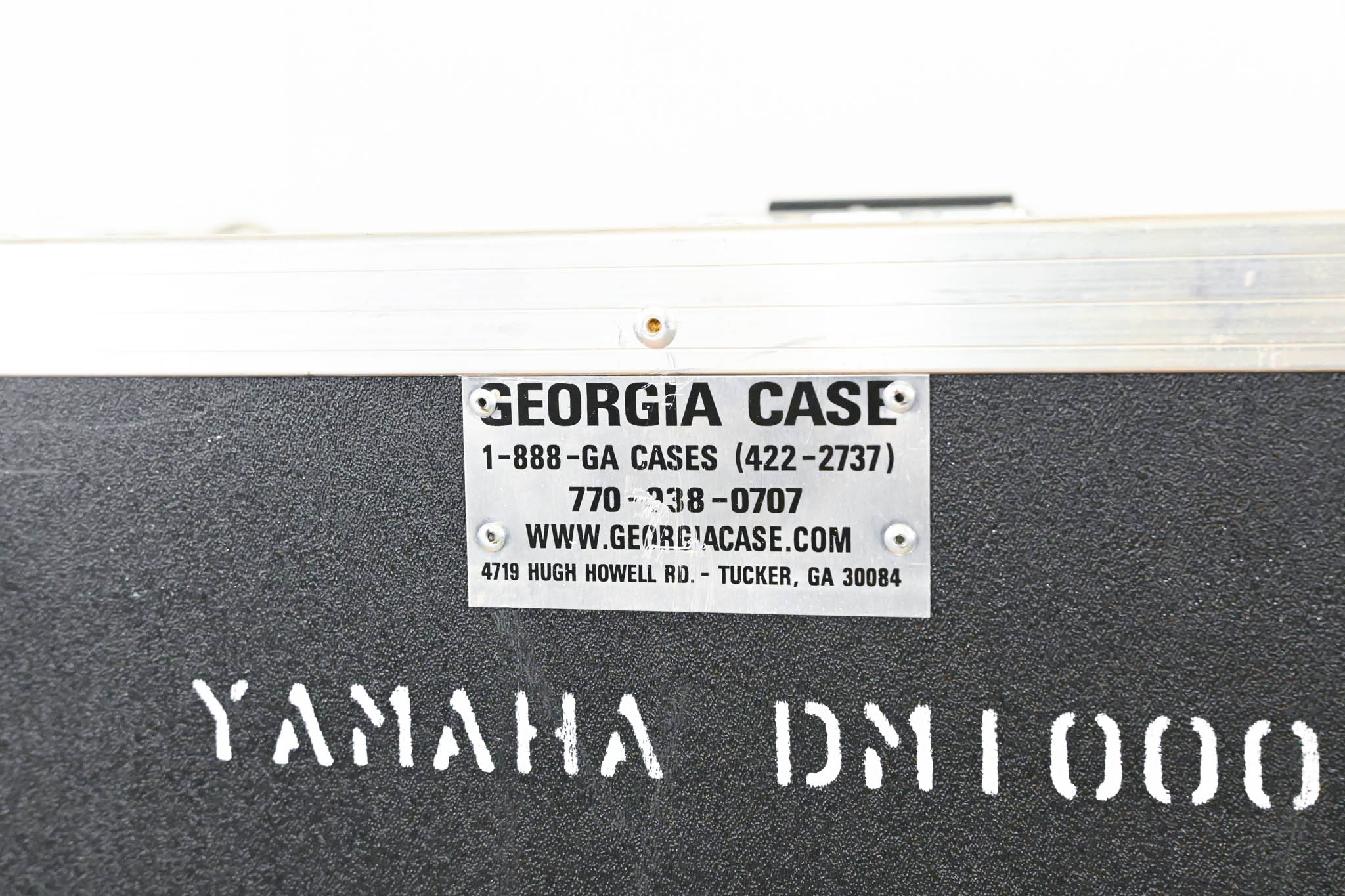 Yamaha DM1000 48-Channel Digital Audio Mixing Console w/ Road Case