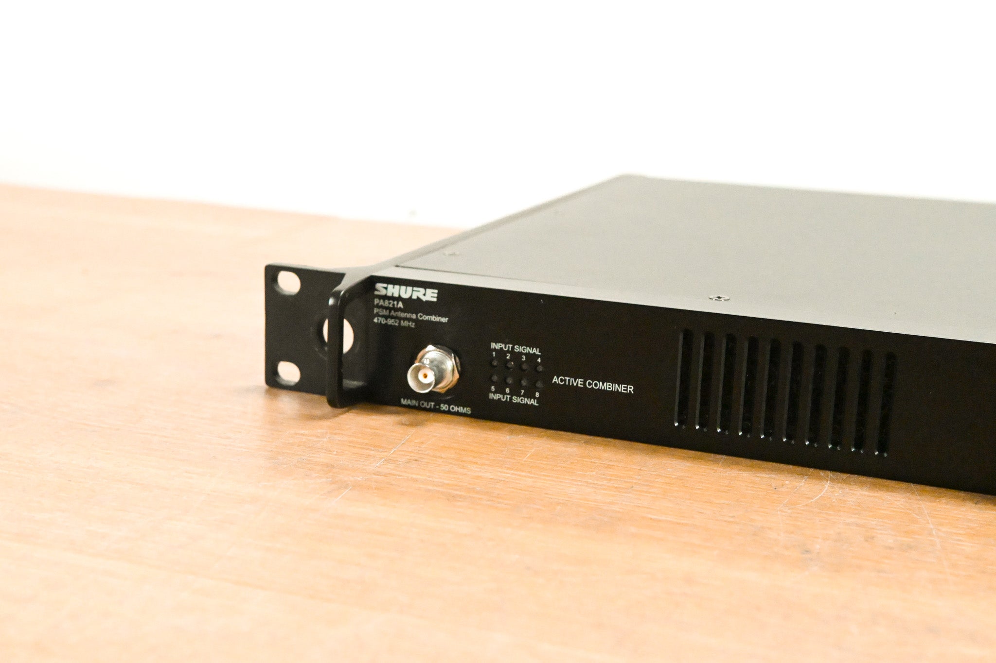 Shure PA821A Antenna Combiner for PSM Wireless Systems  - 470-952 MHz