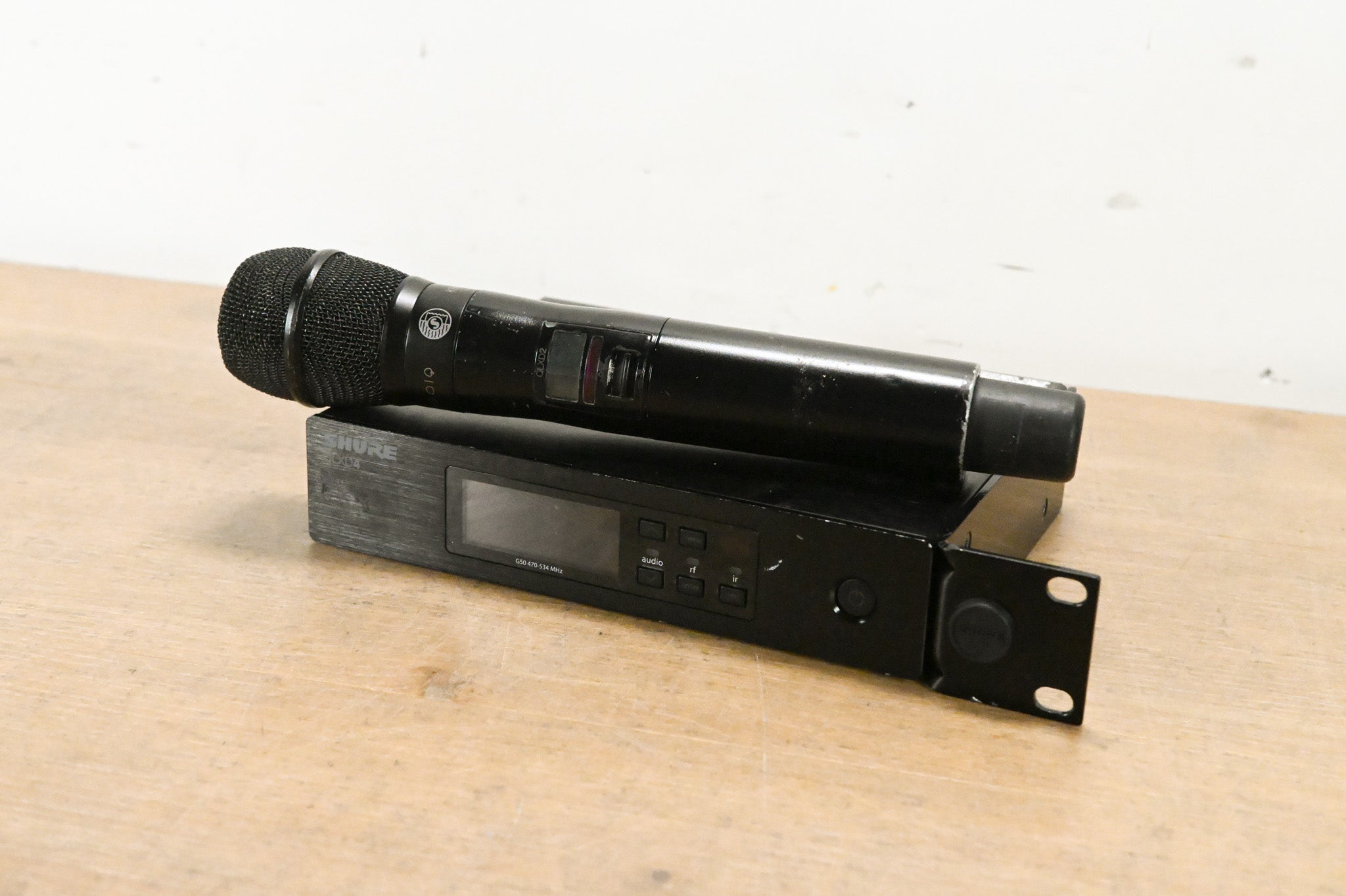 Shure QLXD24/KSM9HS Digital Handheld Wireless System - G50 Band (NO PSU)