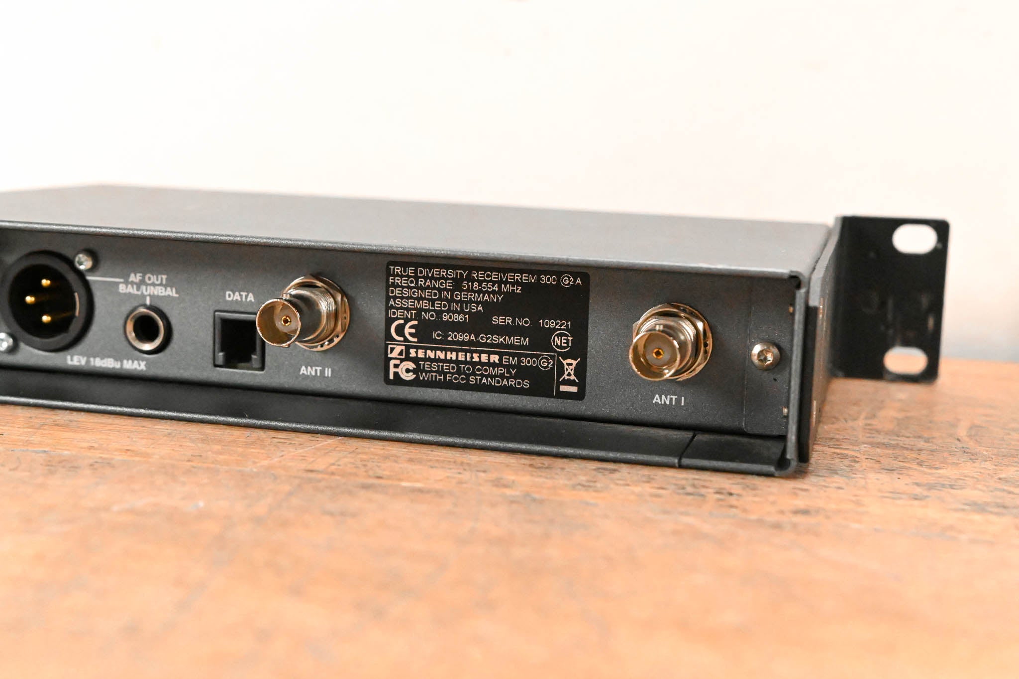 Sennheiser ew 300 G2 Handheld Wireless System 518-554MHz NO POWER SUPPLY