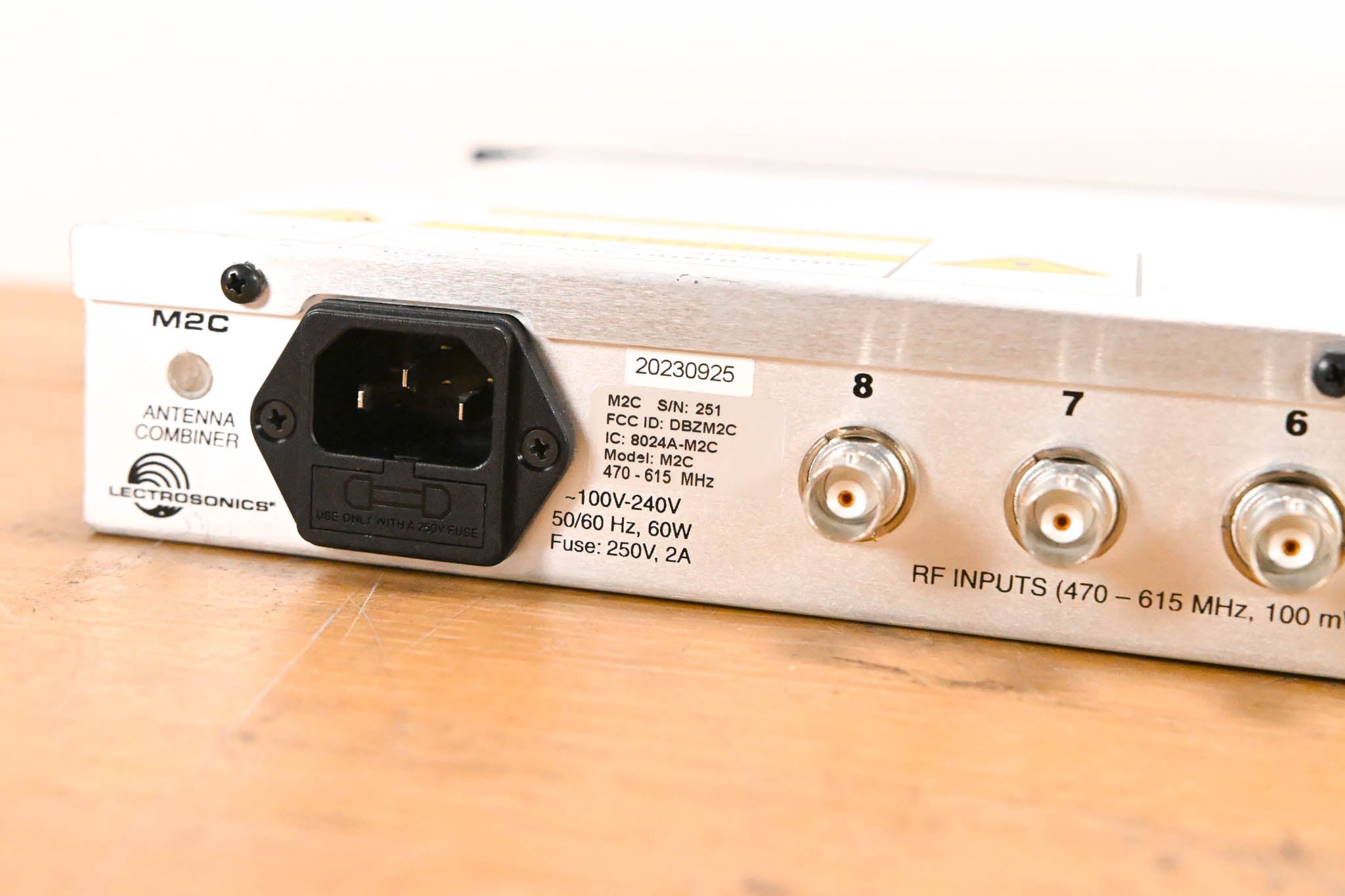 Lectrosonics M2C Active Antenna Combiner - 470-615 MHz