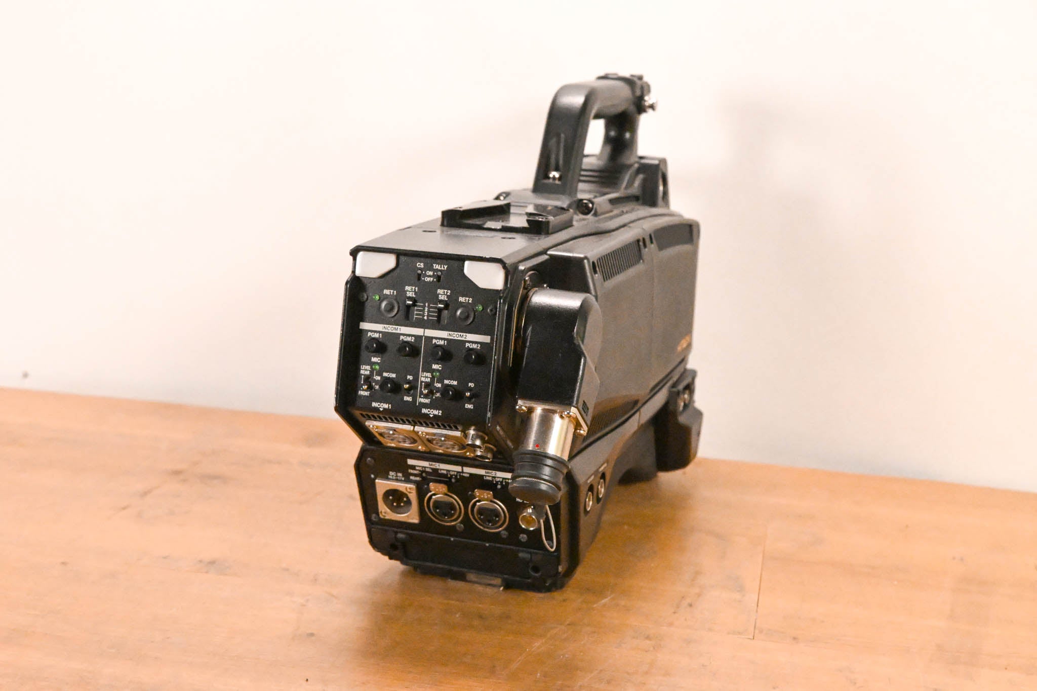 Hitachi Z-HD5000 HDTV Camera with CA-HF1000 Camera Adaptor