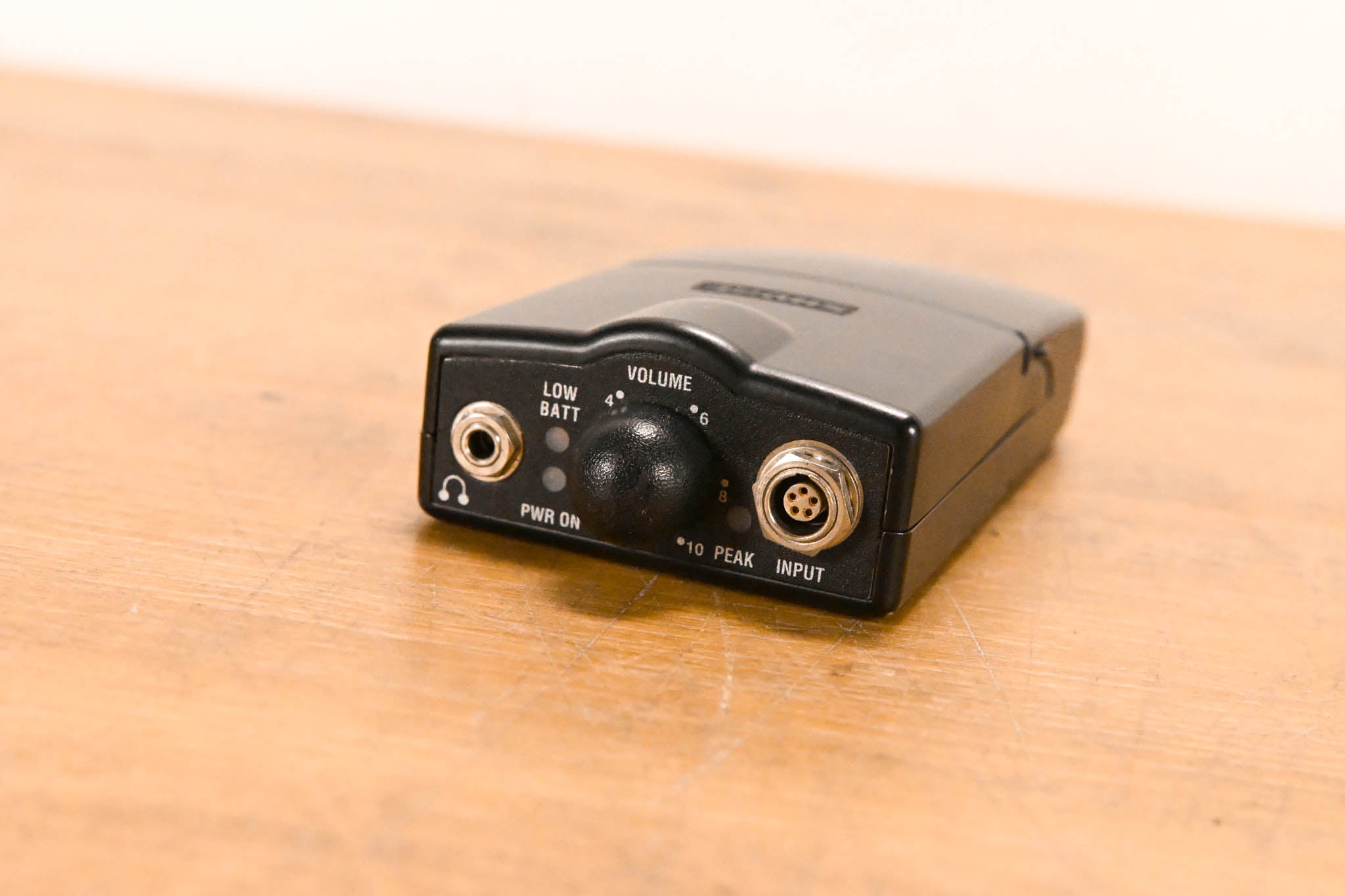 Shure P6HW Wired Bodypack Receiver