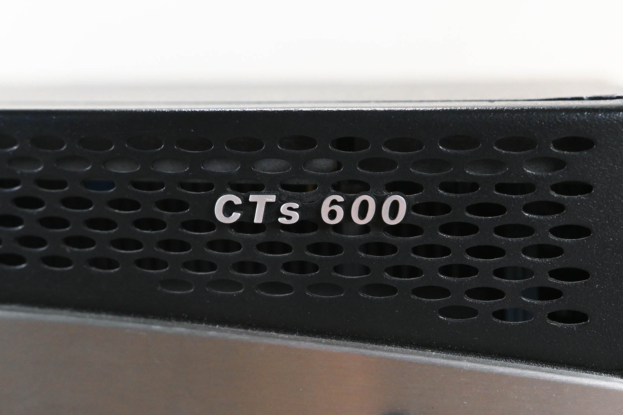 Crown CTs 600 2-Channel Power Amplifier