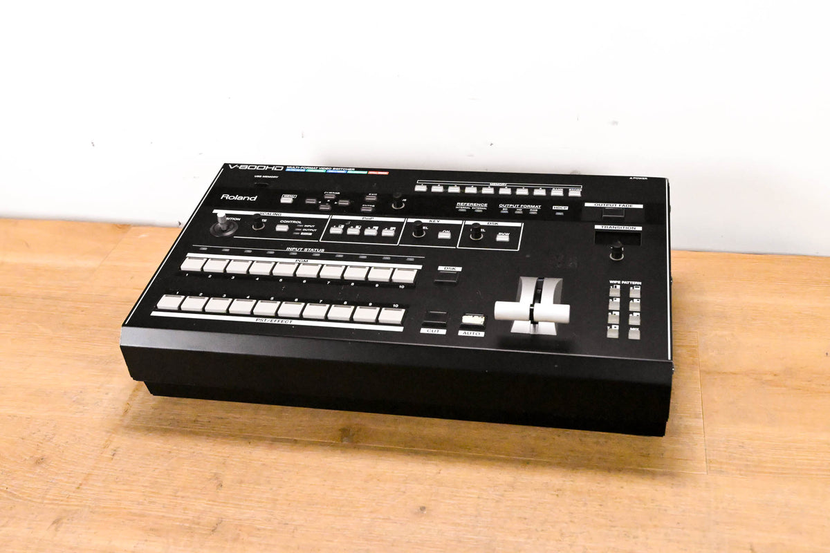 Roland V-800HD Multi-Format Video Switcher