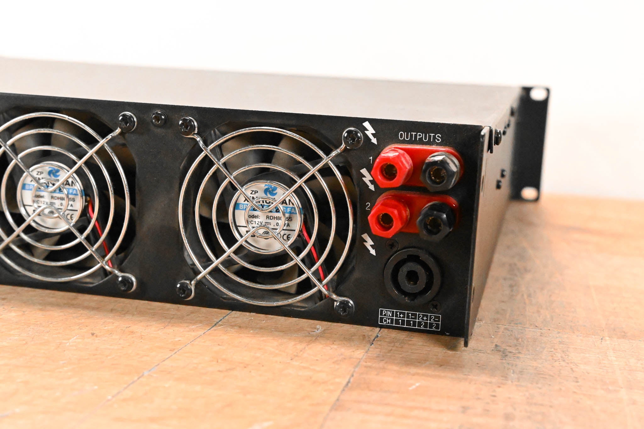 Crown XLS 402 2-Channel Power Amplifier