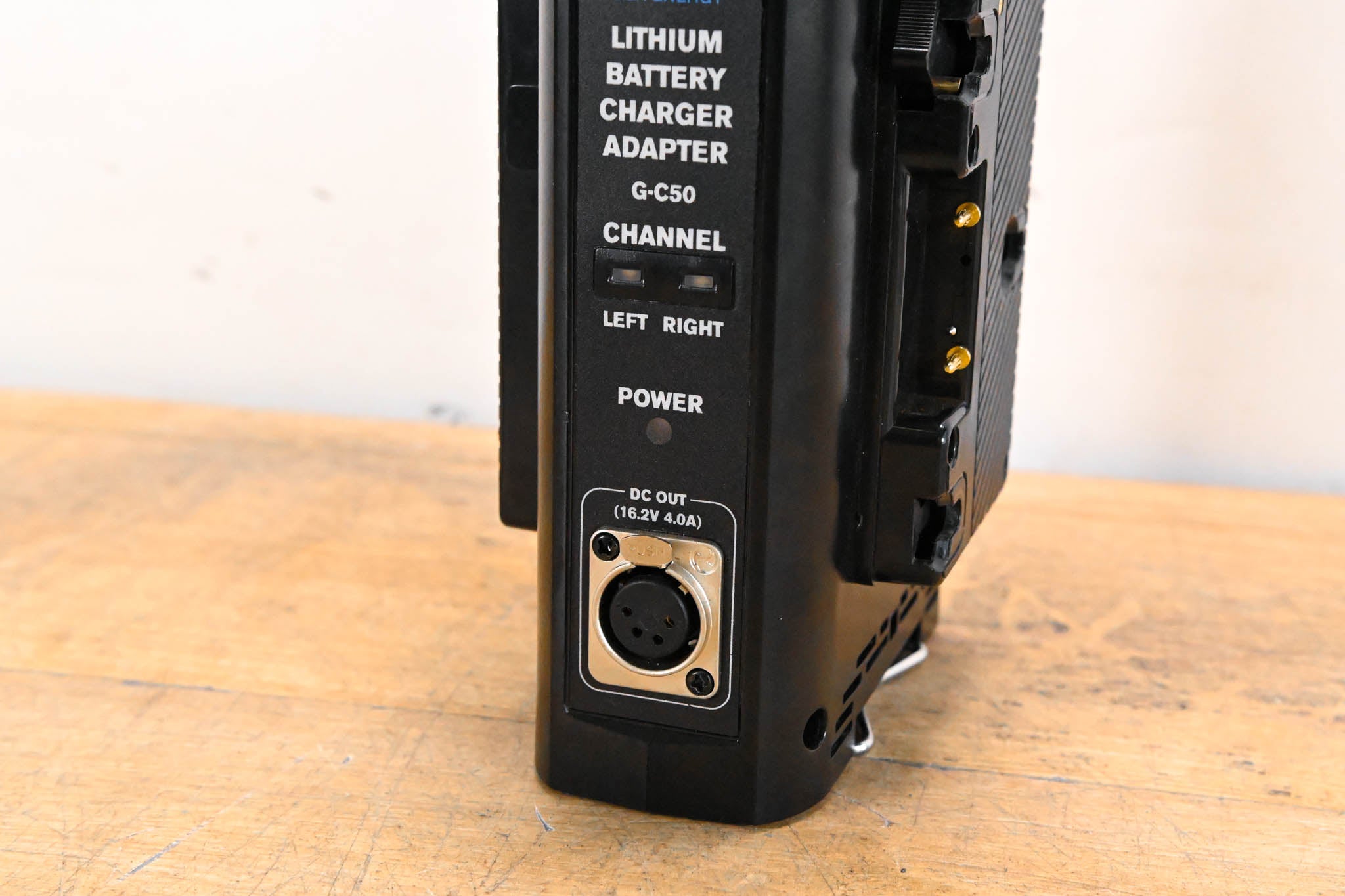 Gen Energy G-C50 2-Channel Lithium-Ion Battery Charger (Gold Mount)