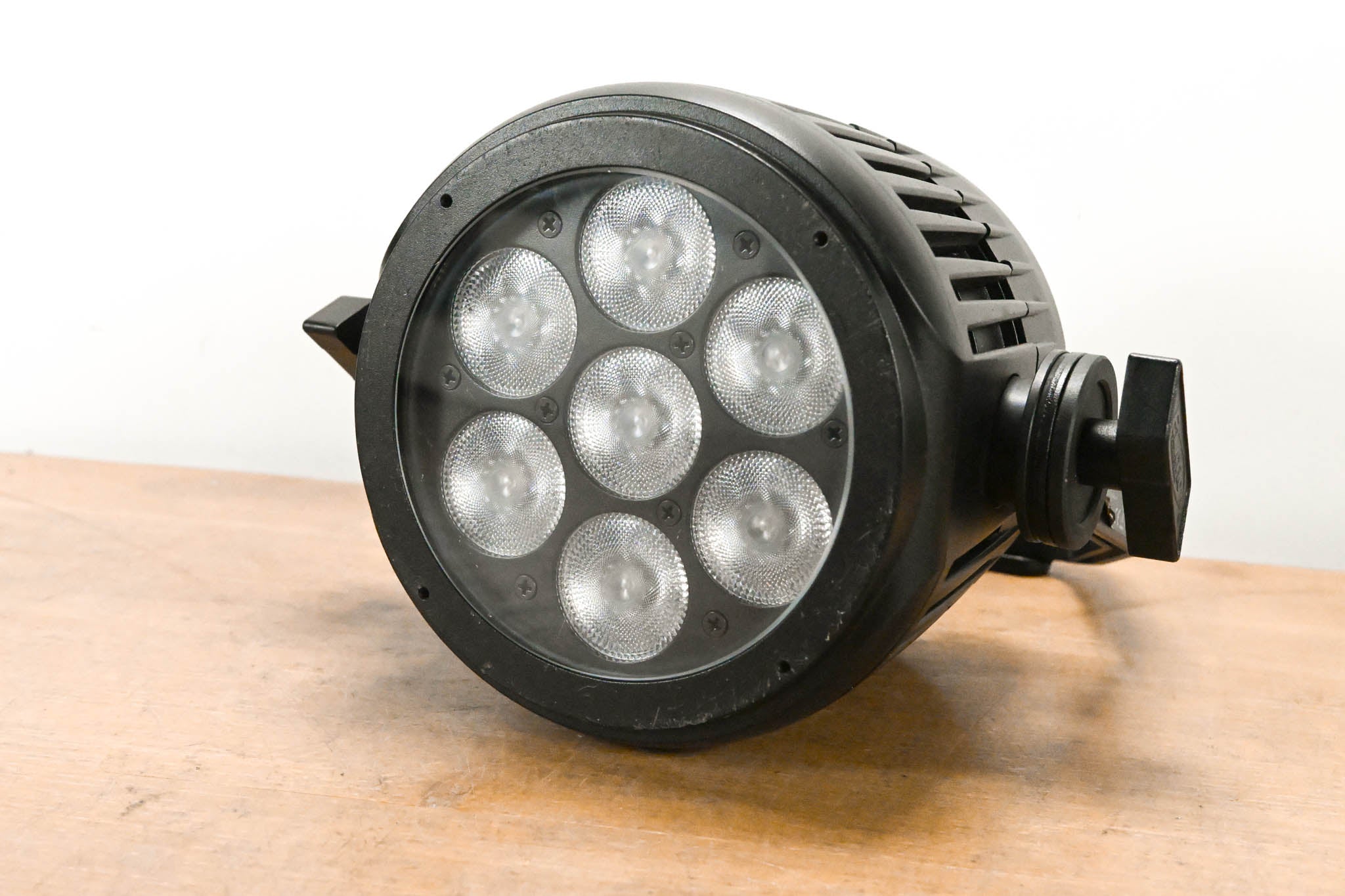 Elation SEVEN PAR 7IP 7-Color LED Par Wash Light (NO POWER CABLE)